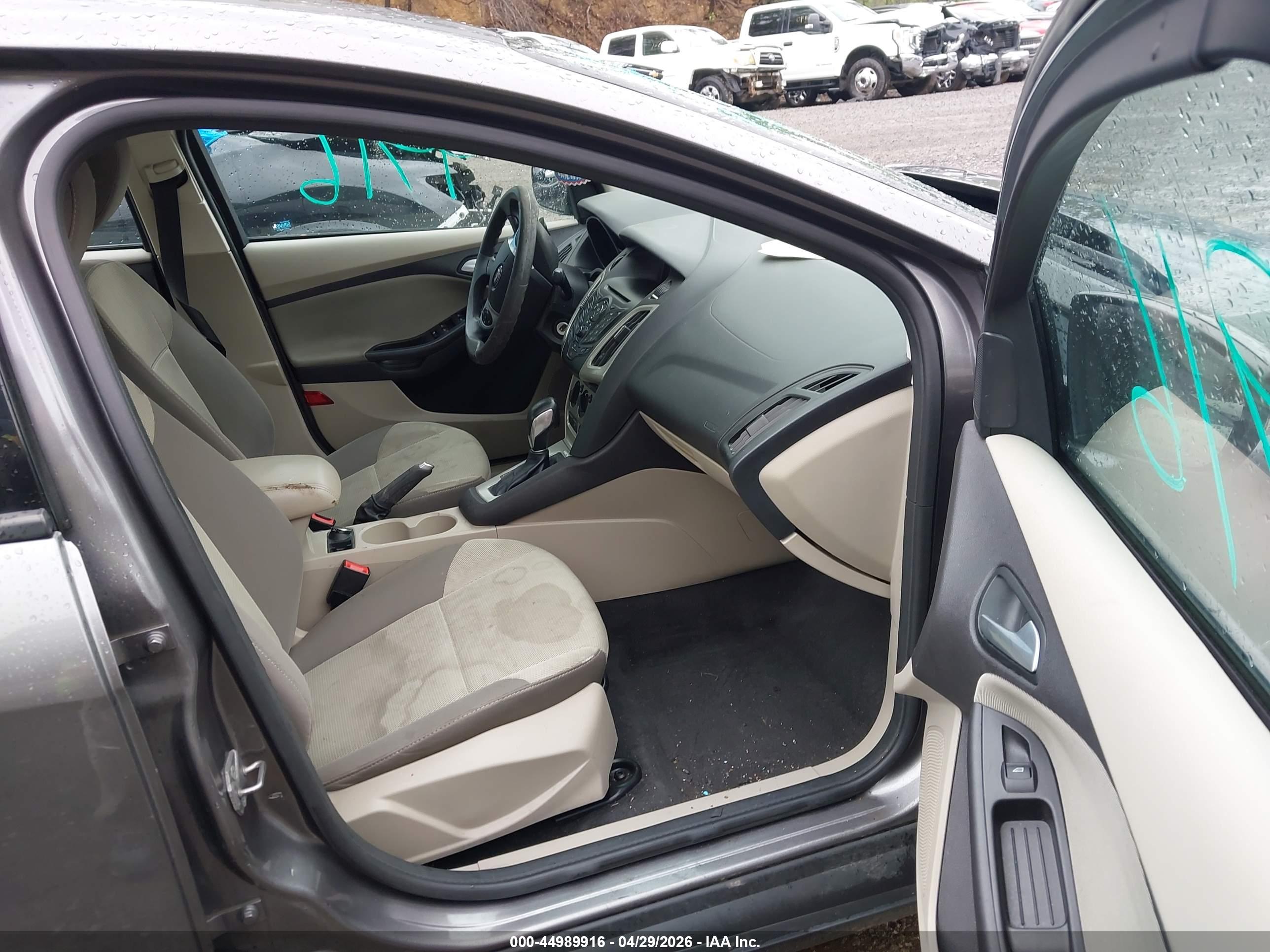 FORD FOCUS image 5