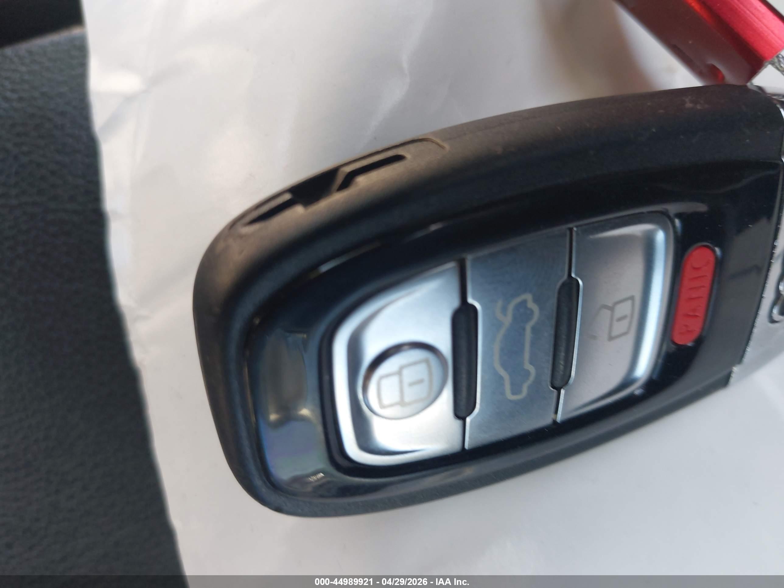 AUDI A8 image 11