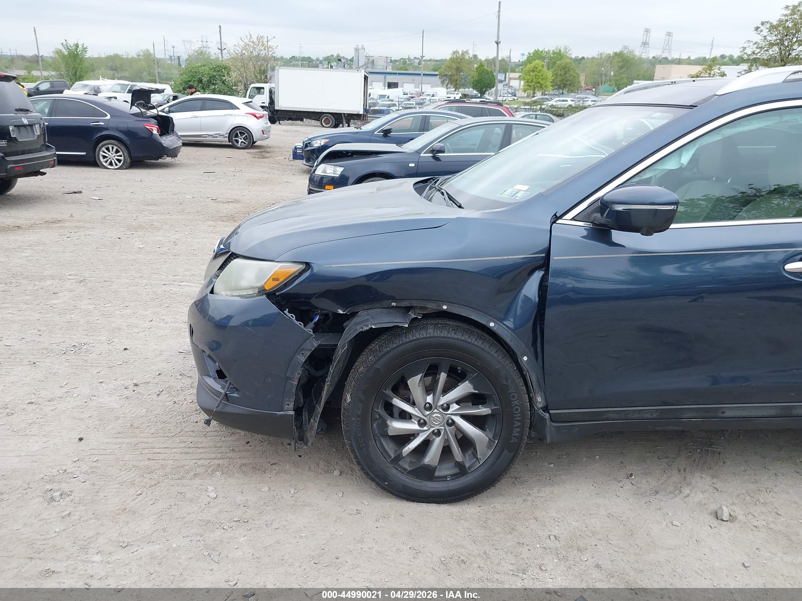 NISSAN ROGUE image 6