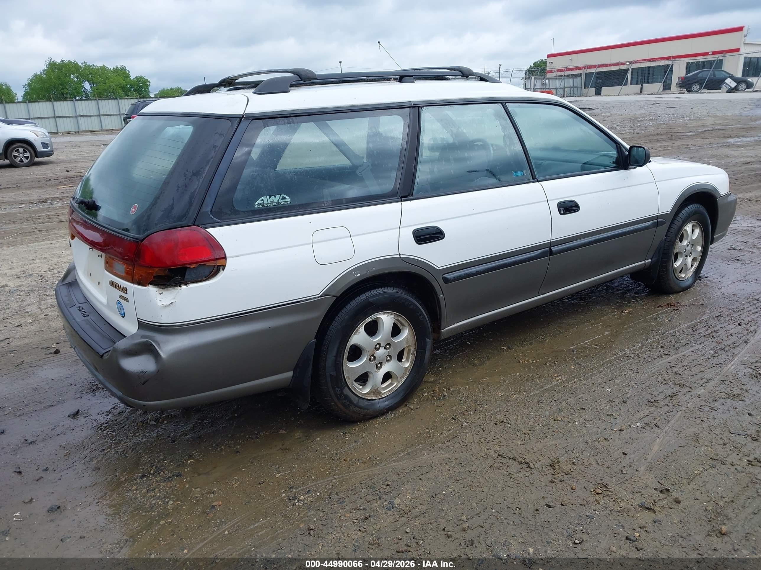 SUBARU LEGACY image 4