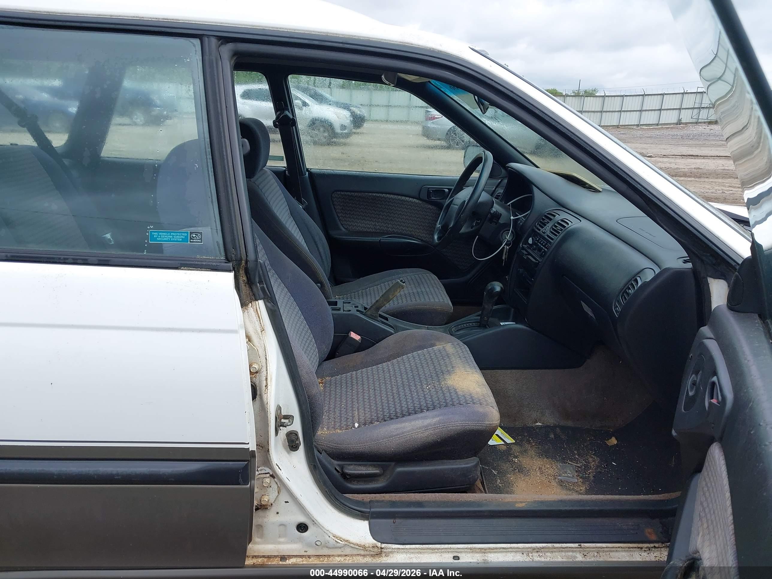 SUBARU LEGACY image 5