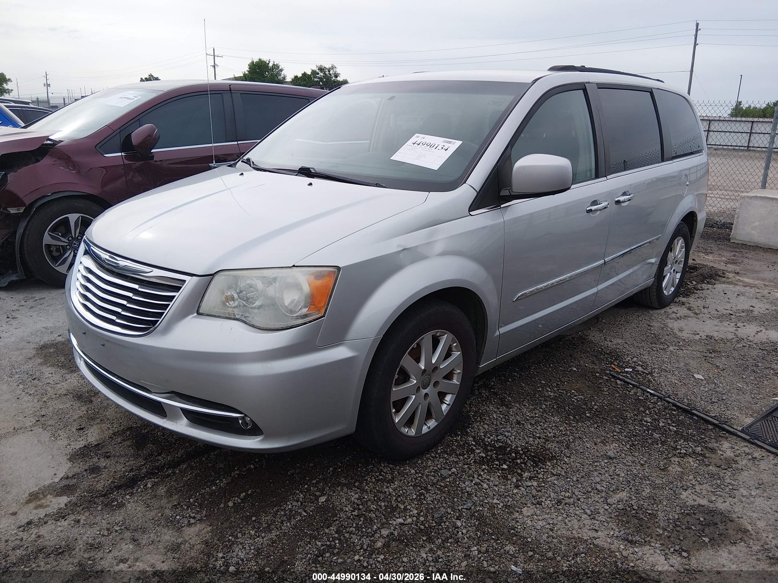 CHRYSLER TOWN image 2