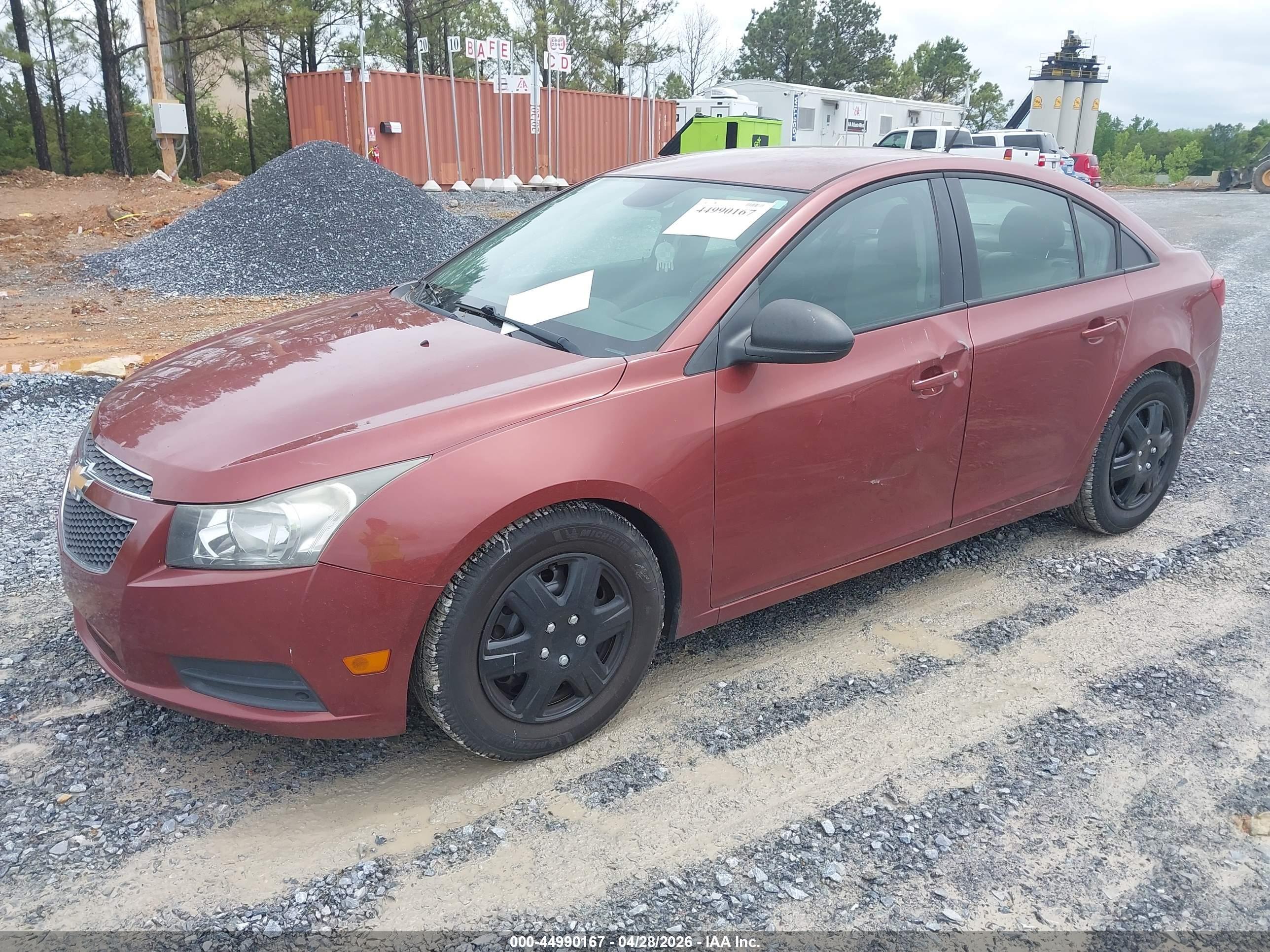 CHEVROLET CRUZE image 2