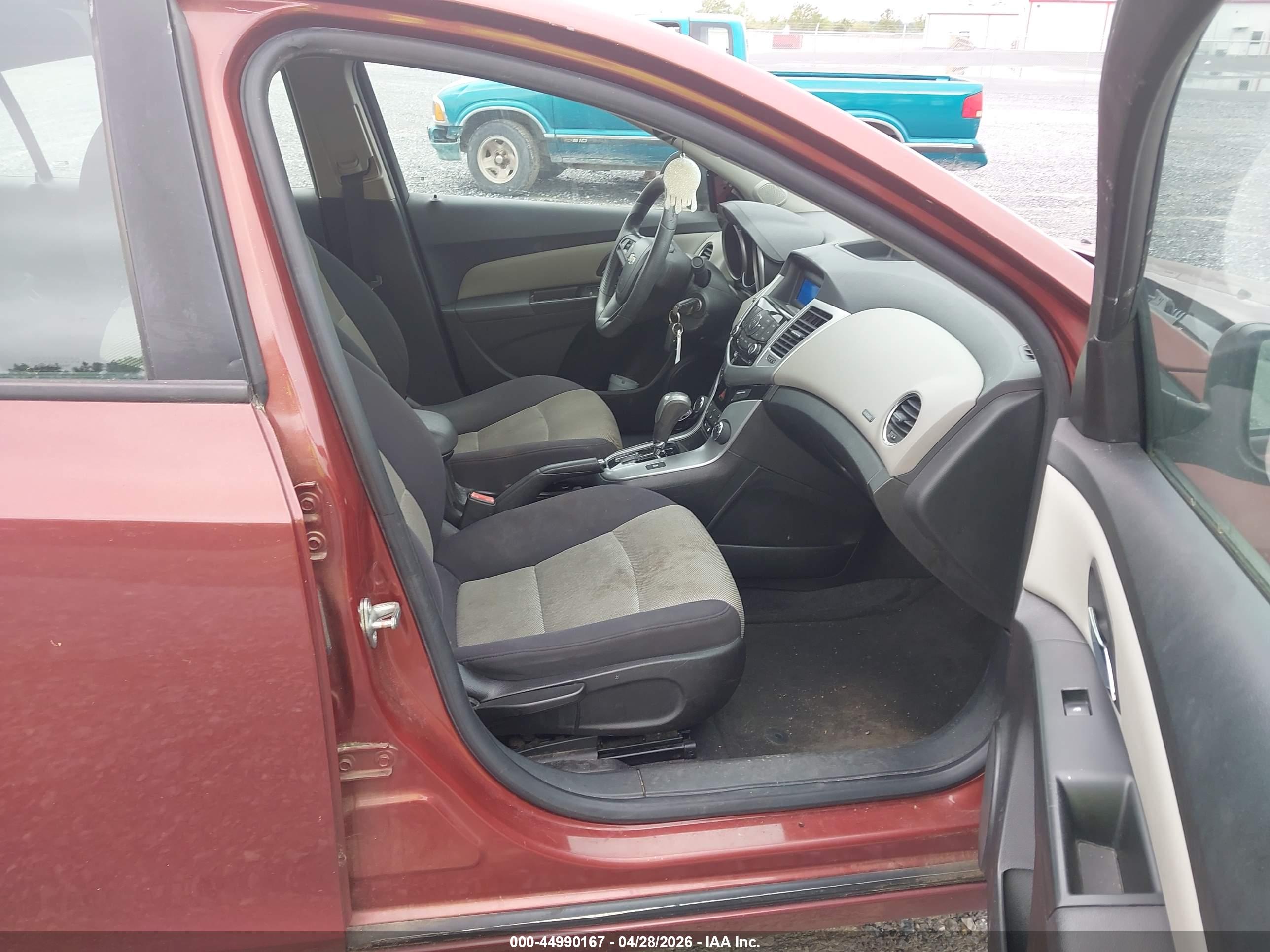 CHEVROLET CRUZE image 5