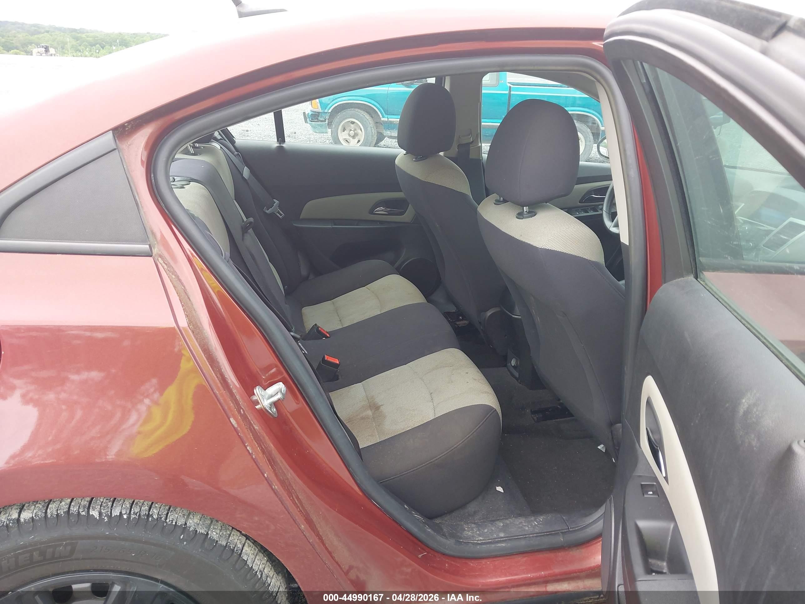 CHEVROLET CRUZE image 8