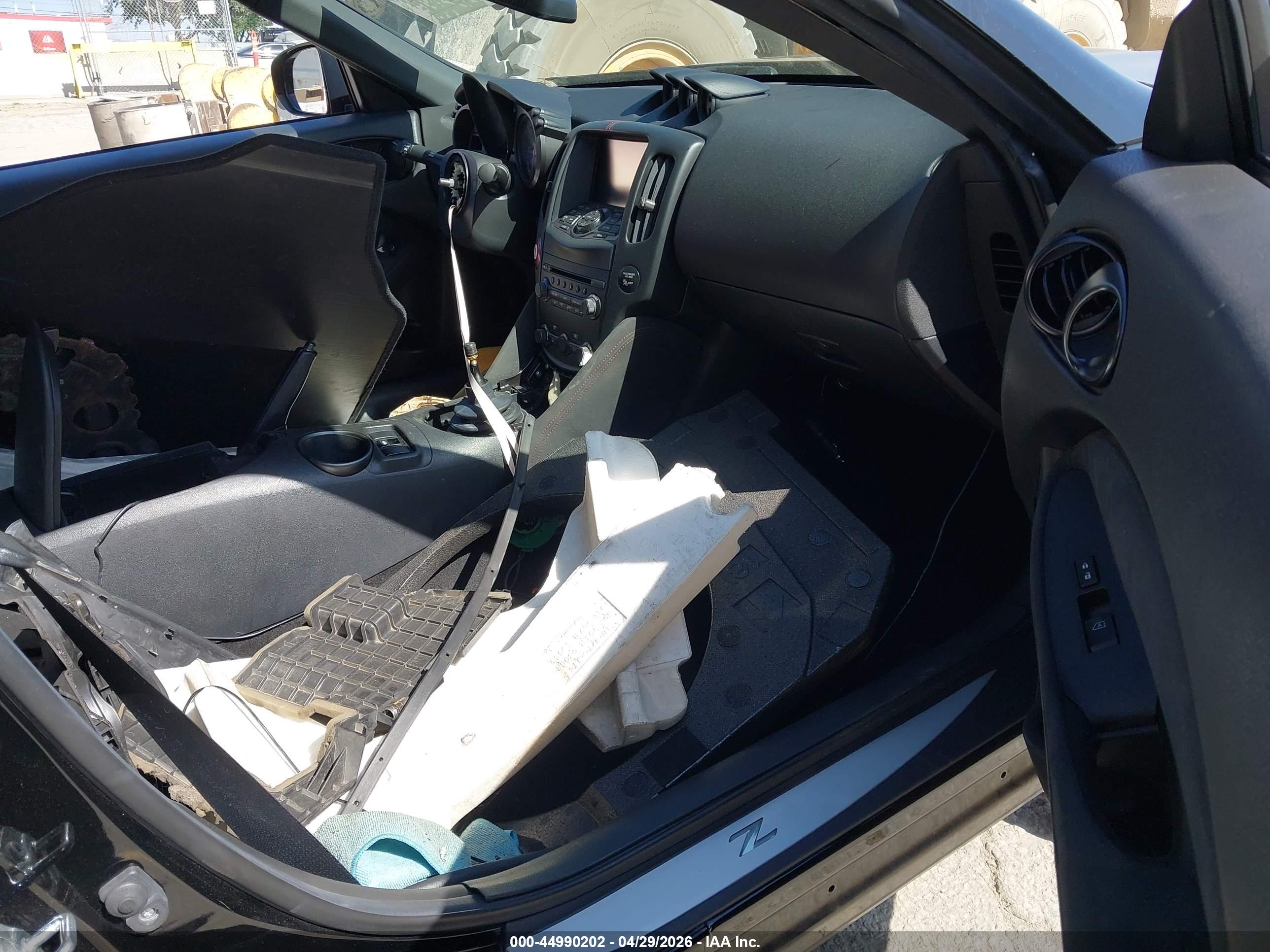 NISSAN 370Z image 5