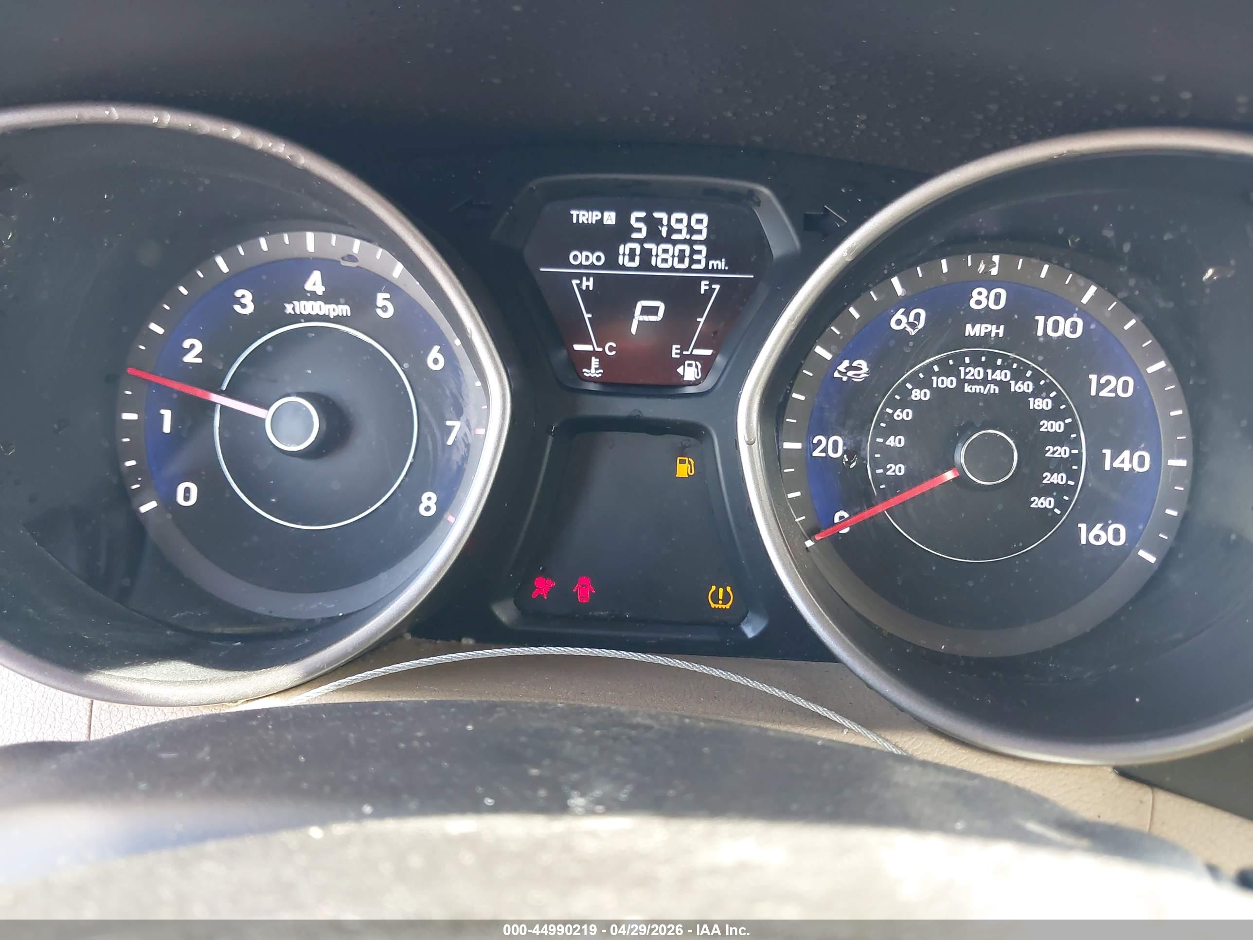 HYUNDAI ELANTRA image 7