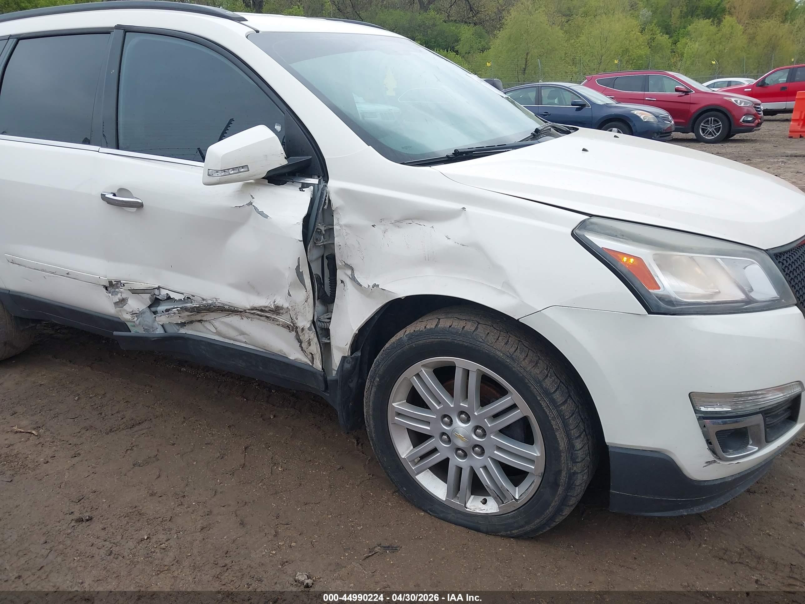 CHEVROLET TRAVERSE image 6