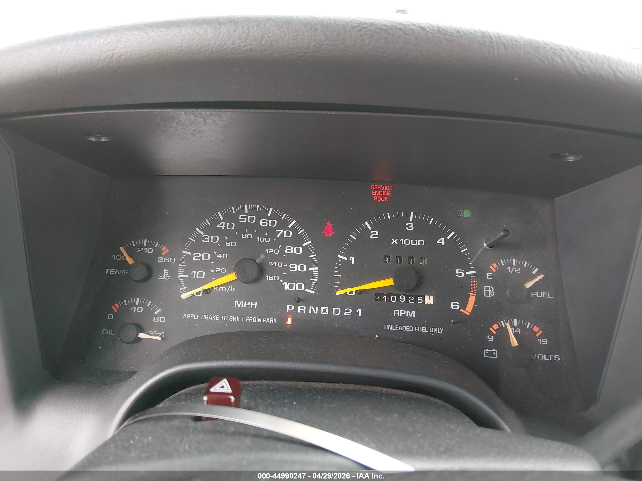 CHEVROLET BLAZER image 7