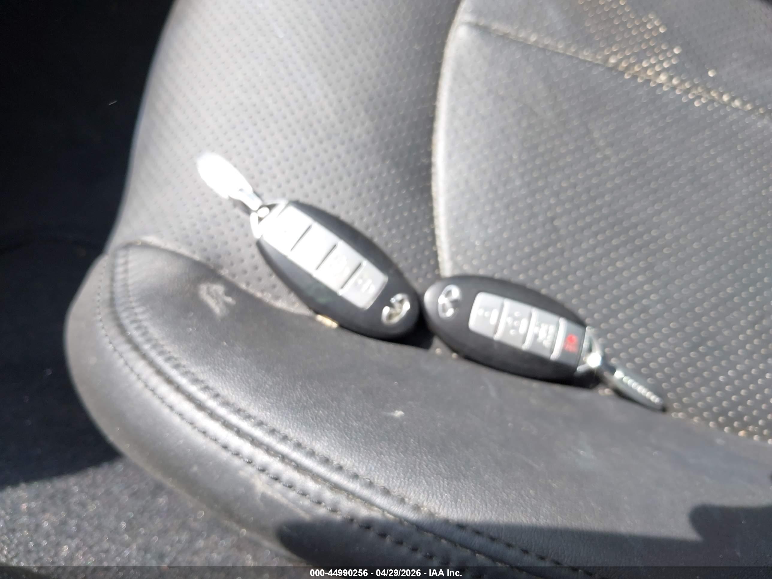 INFINITI G37 image 11