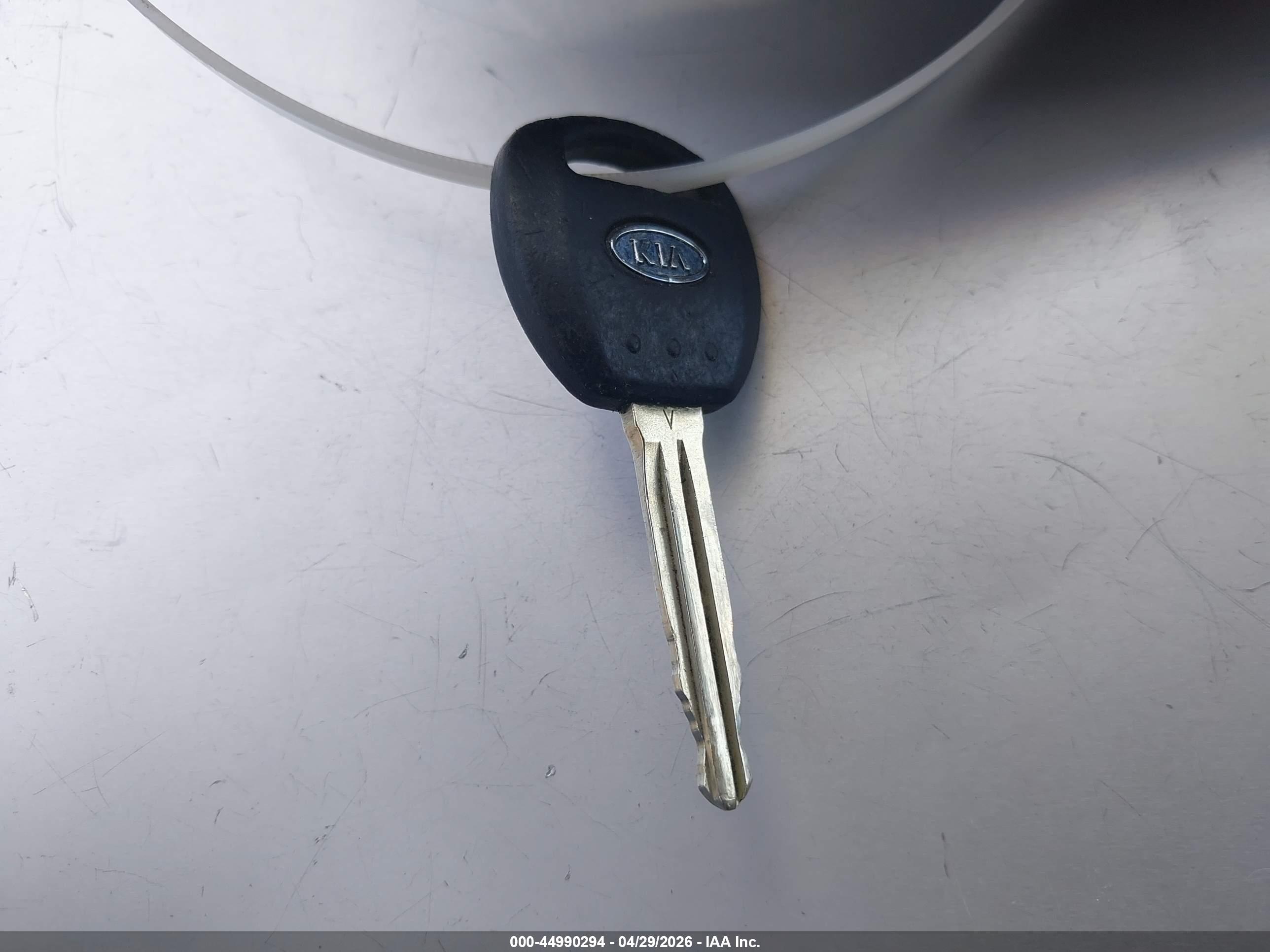 KIA SEDONA image 11