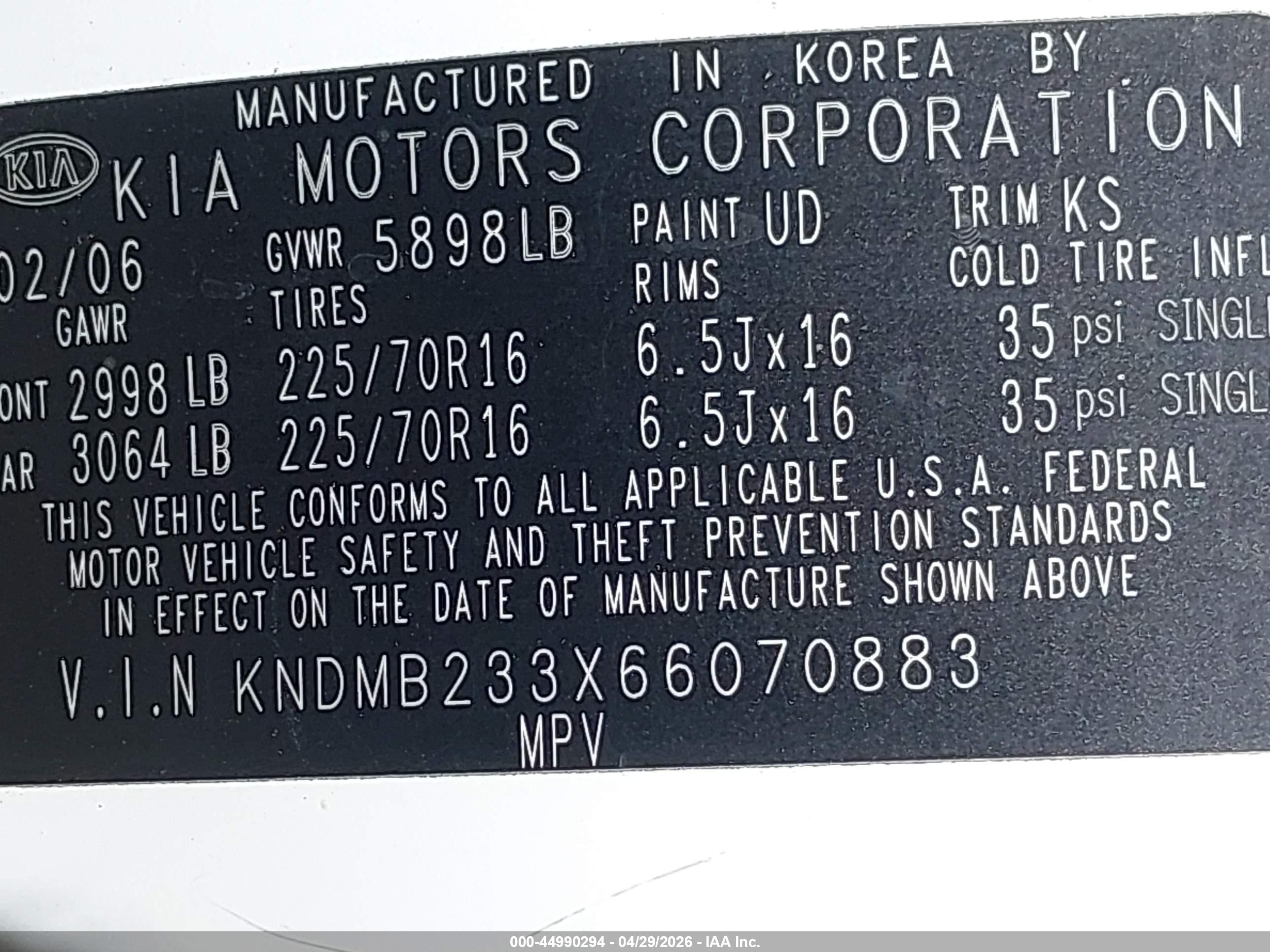 KIA SEDONA image 9