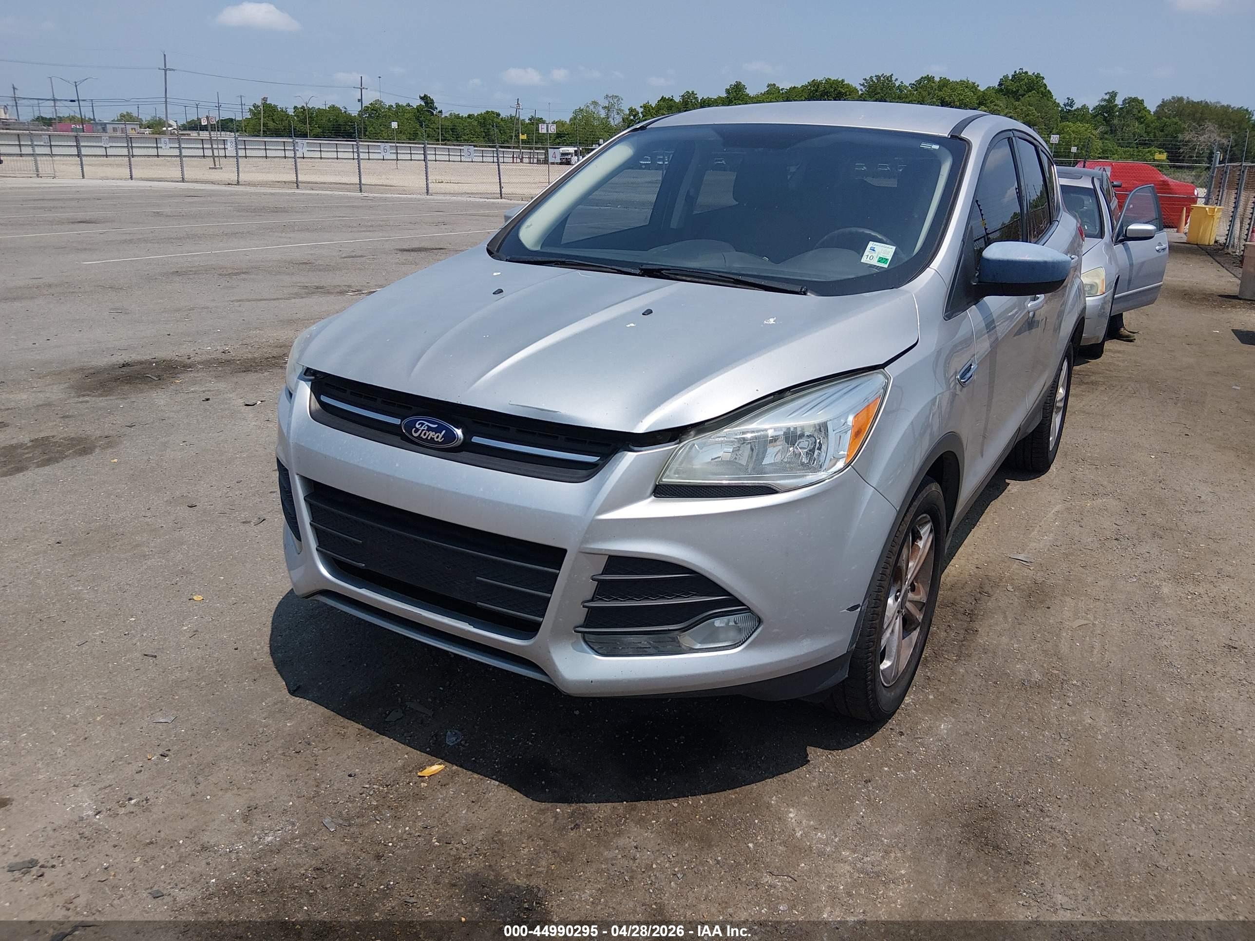 FORD ESCAPE image 2