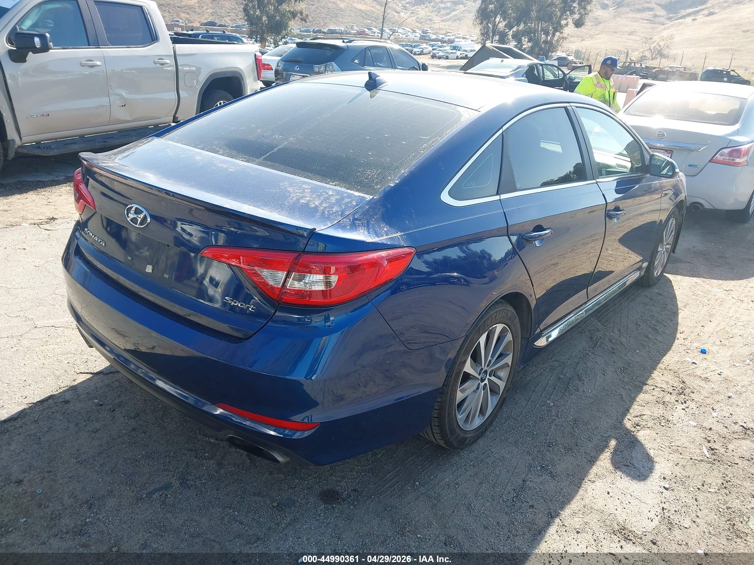 HYUNDAI SONATA image 4