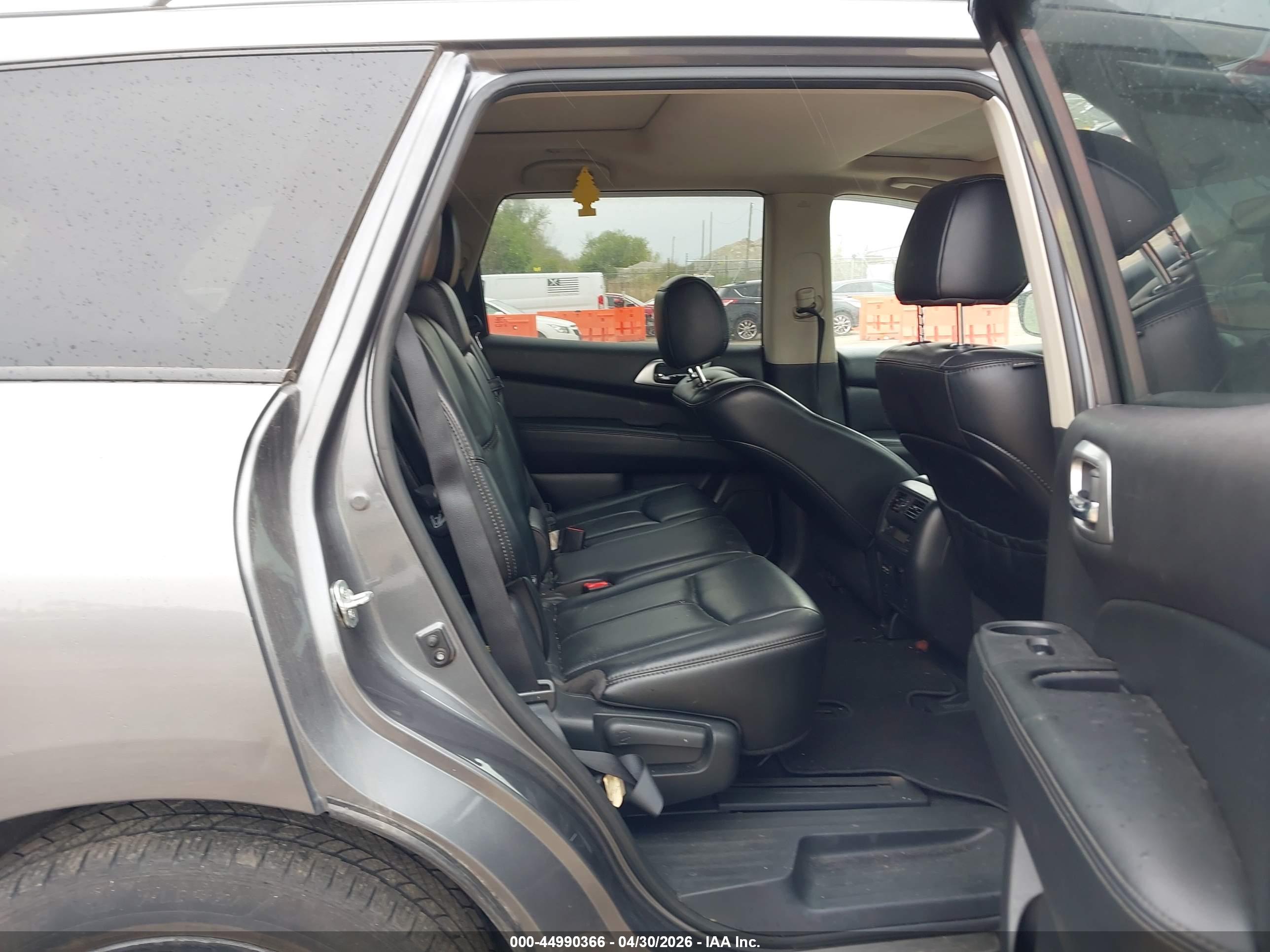 NISSAN PATHFINDER image 8