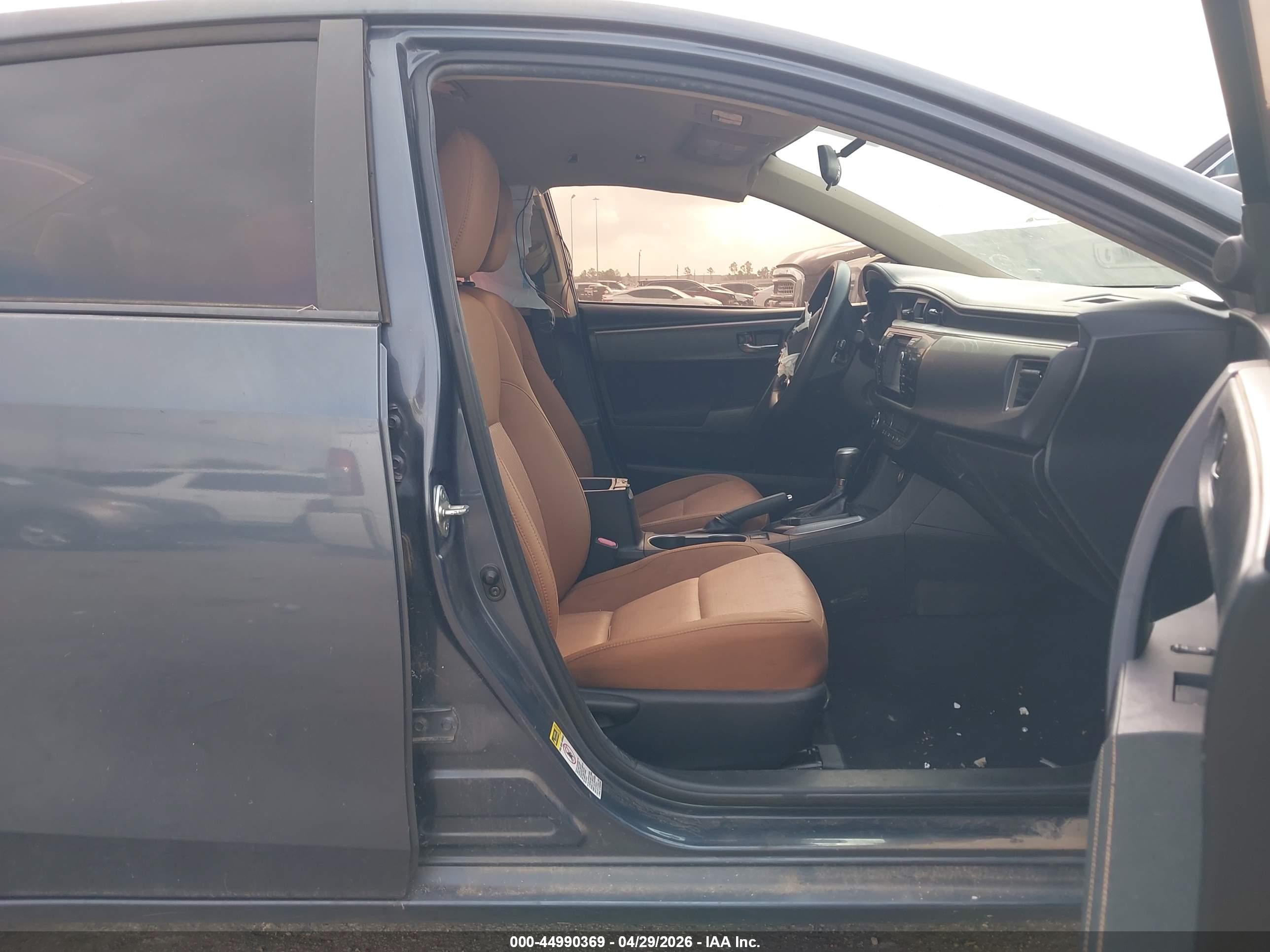 TOYOTA COROLLA image 5