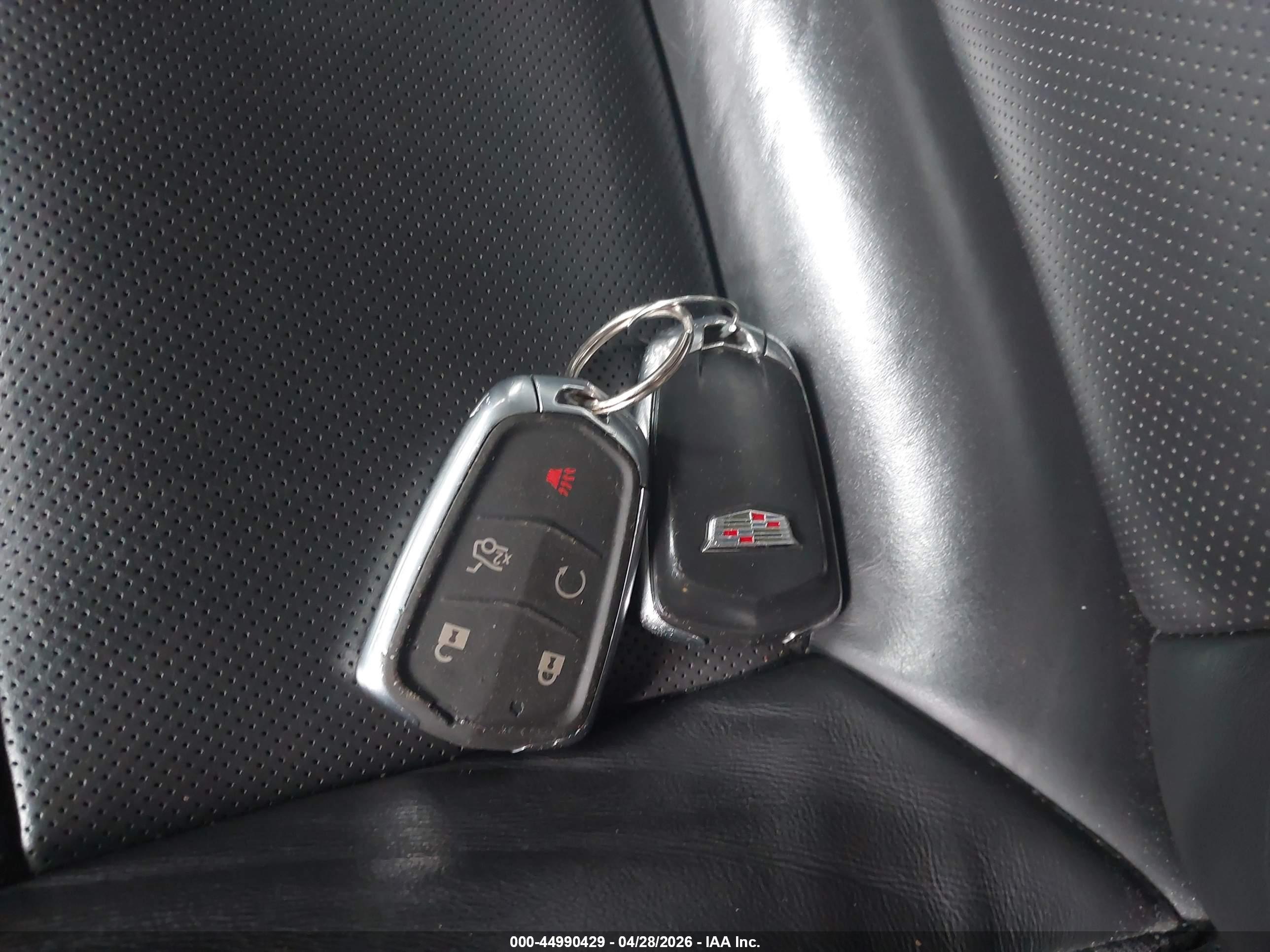 CADILLAC XTS image 11