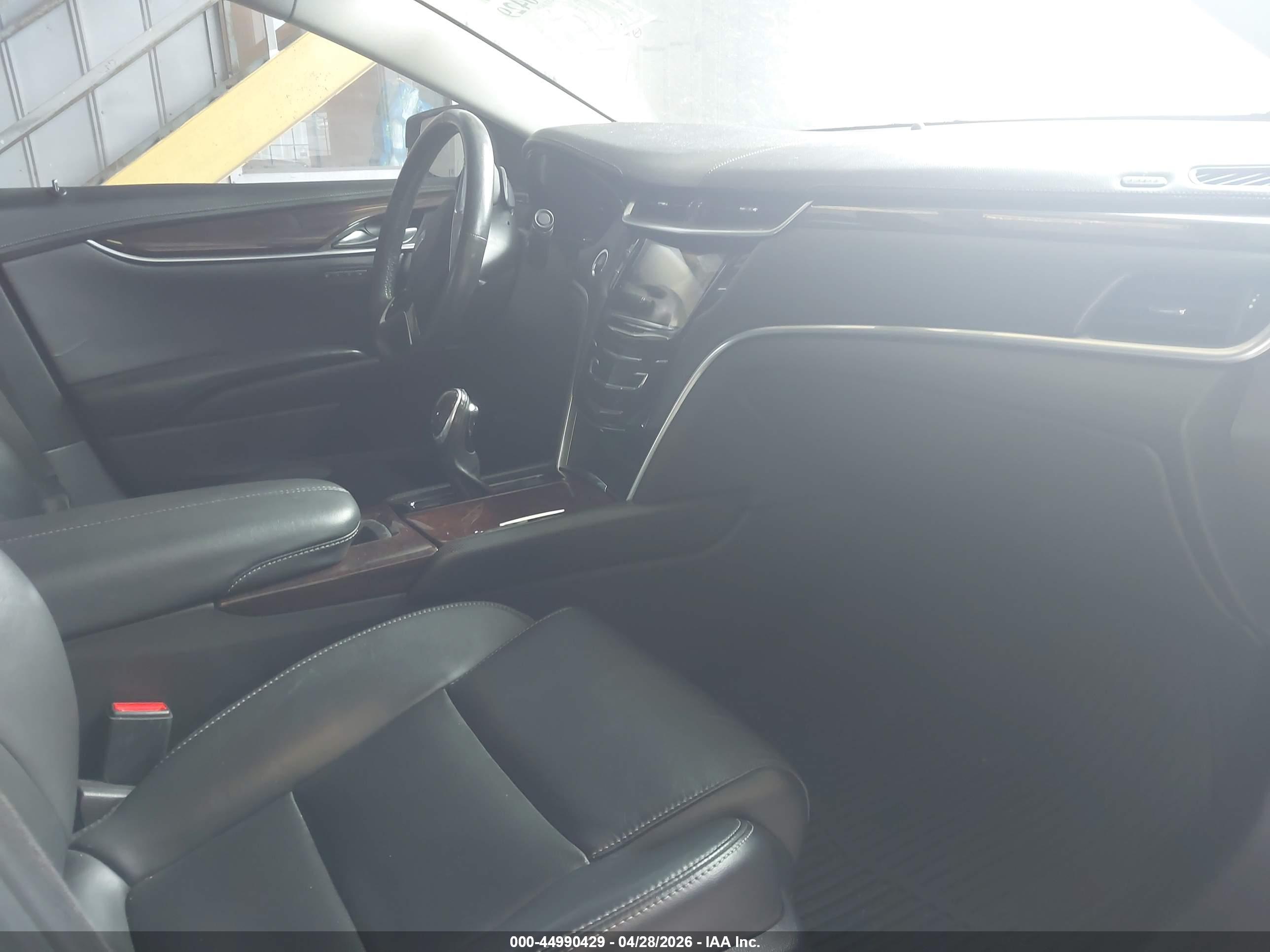 CADILLAC XTS image 5
