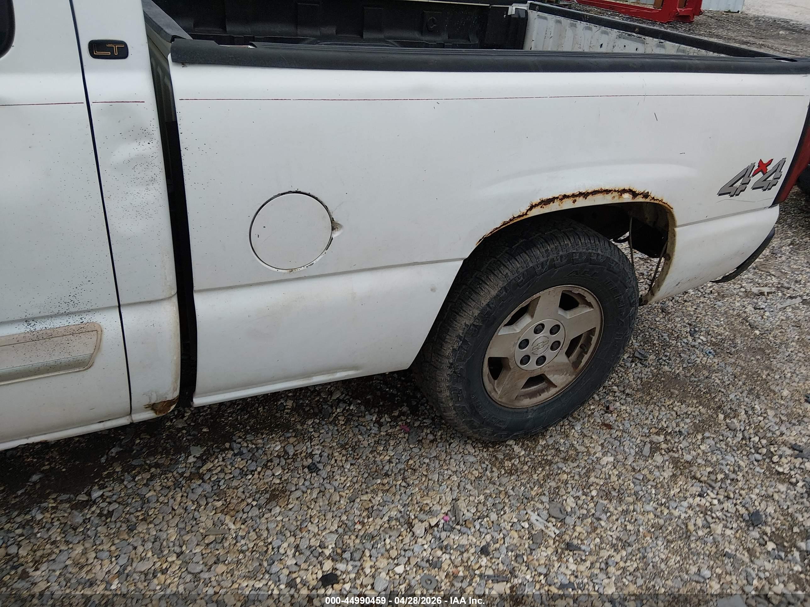 CHEVROLET SILVERADO image 6