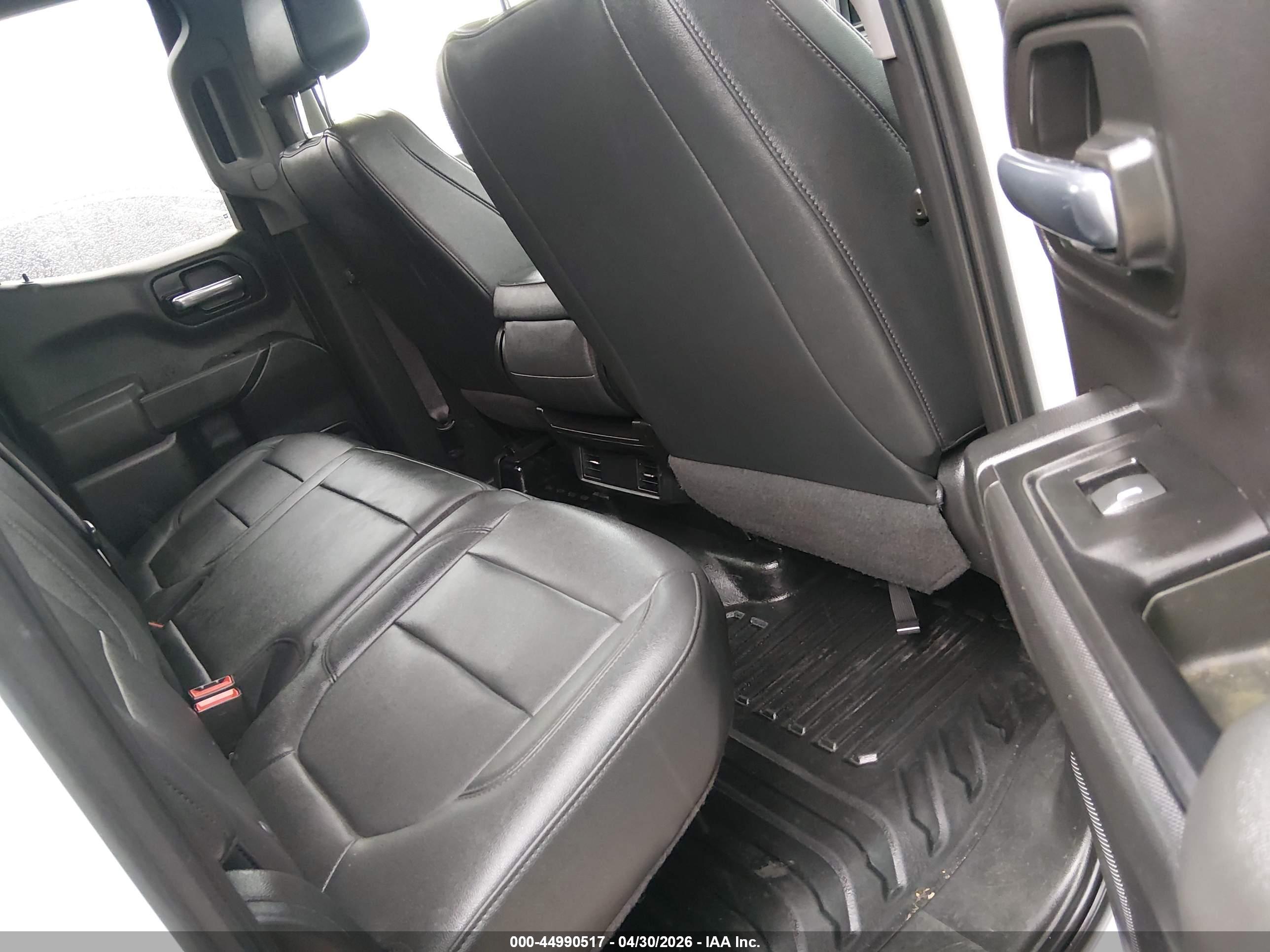 CHEVROLET SILVERADO image 8