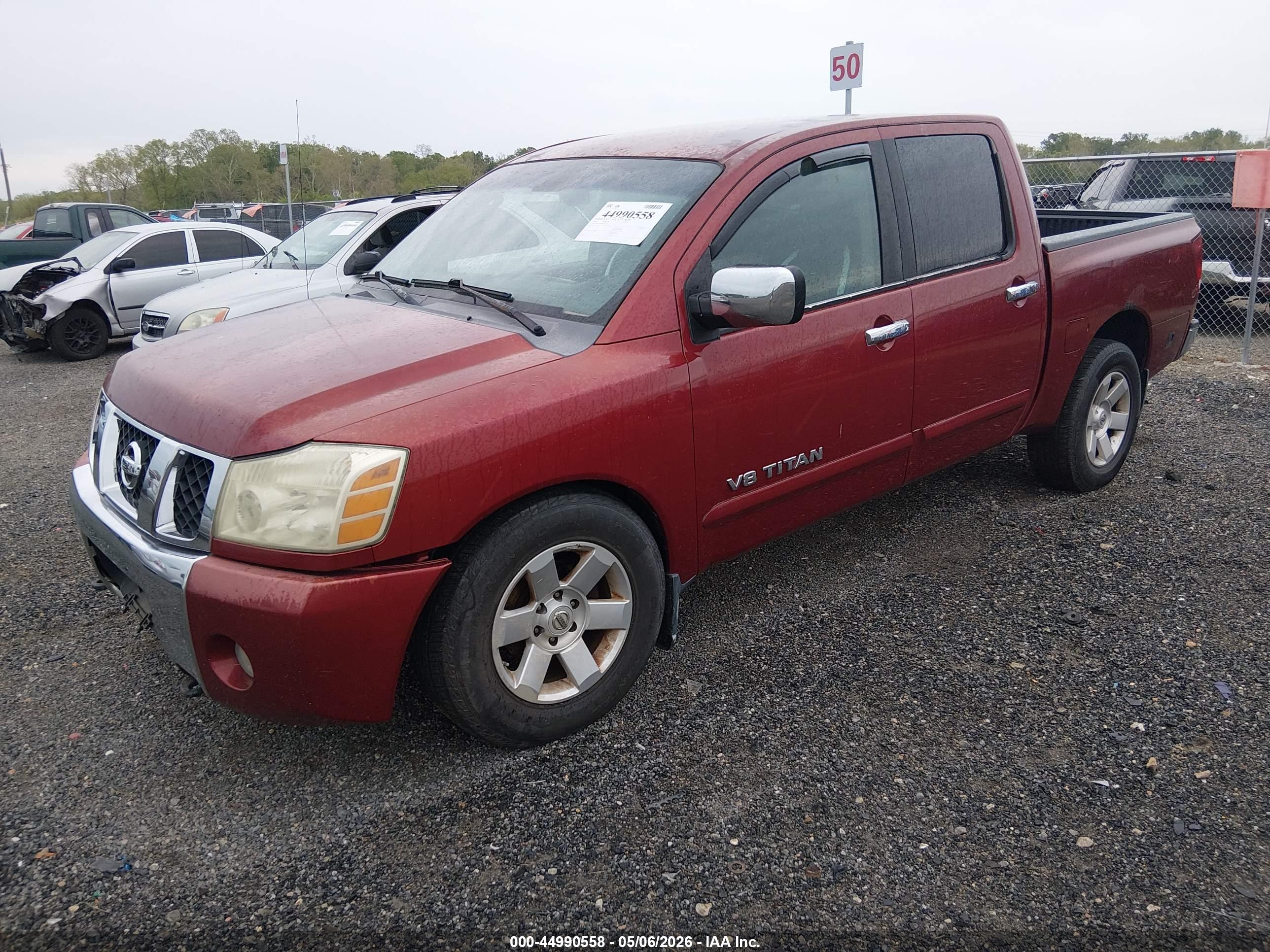 NISSAN TITAN image 2