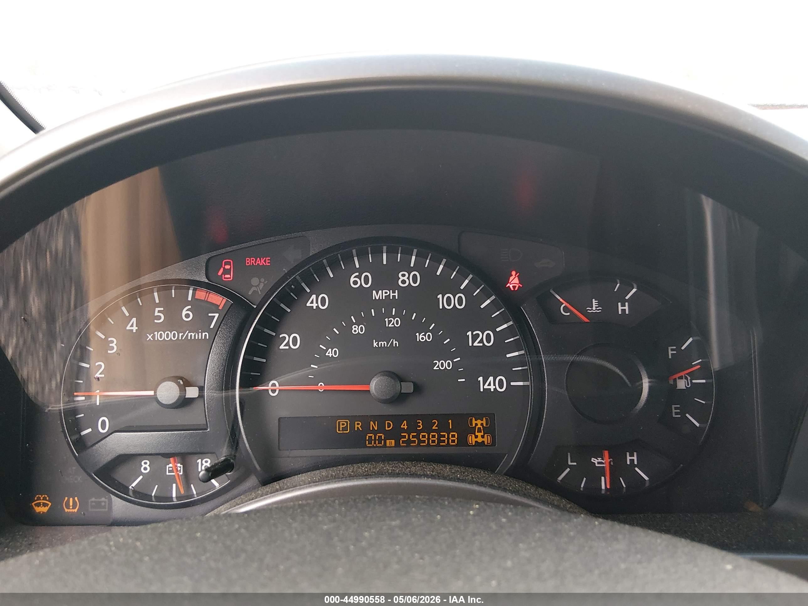 NISSAN TITAN image 7