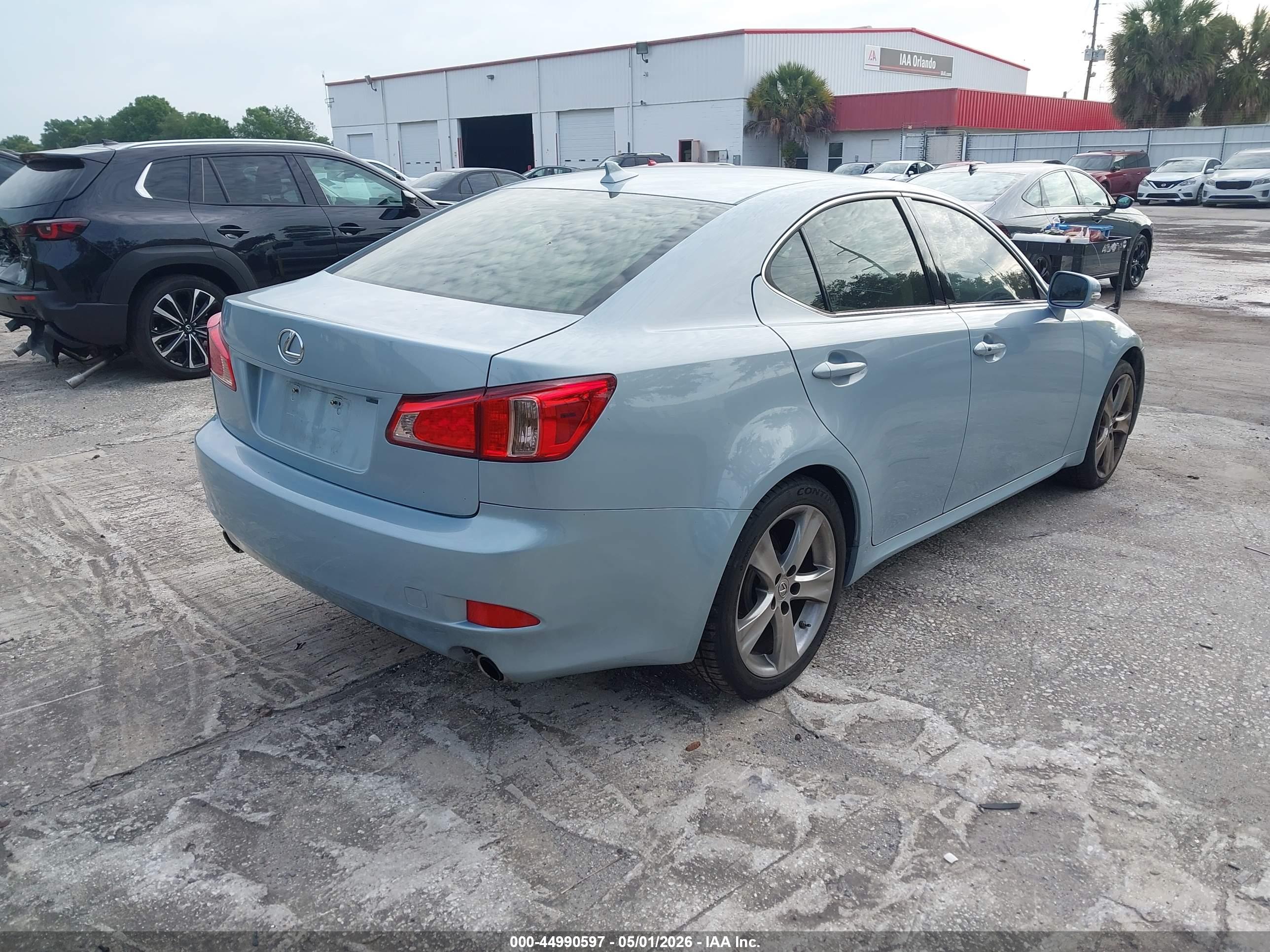 LEXUS IS image 4
