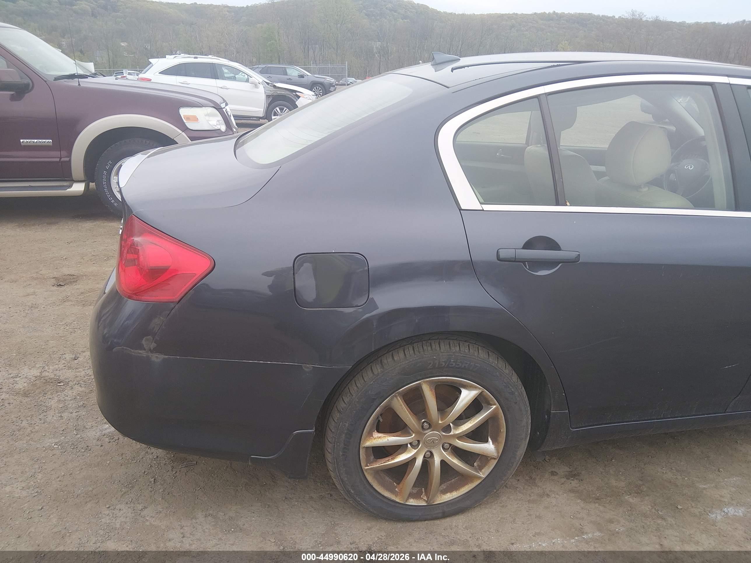 INFINITI G37X image 6