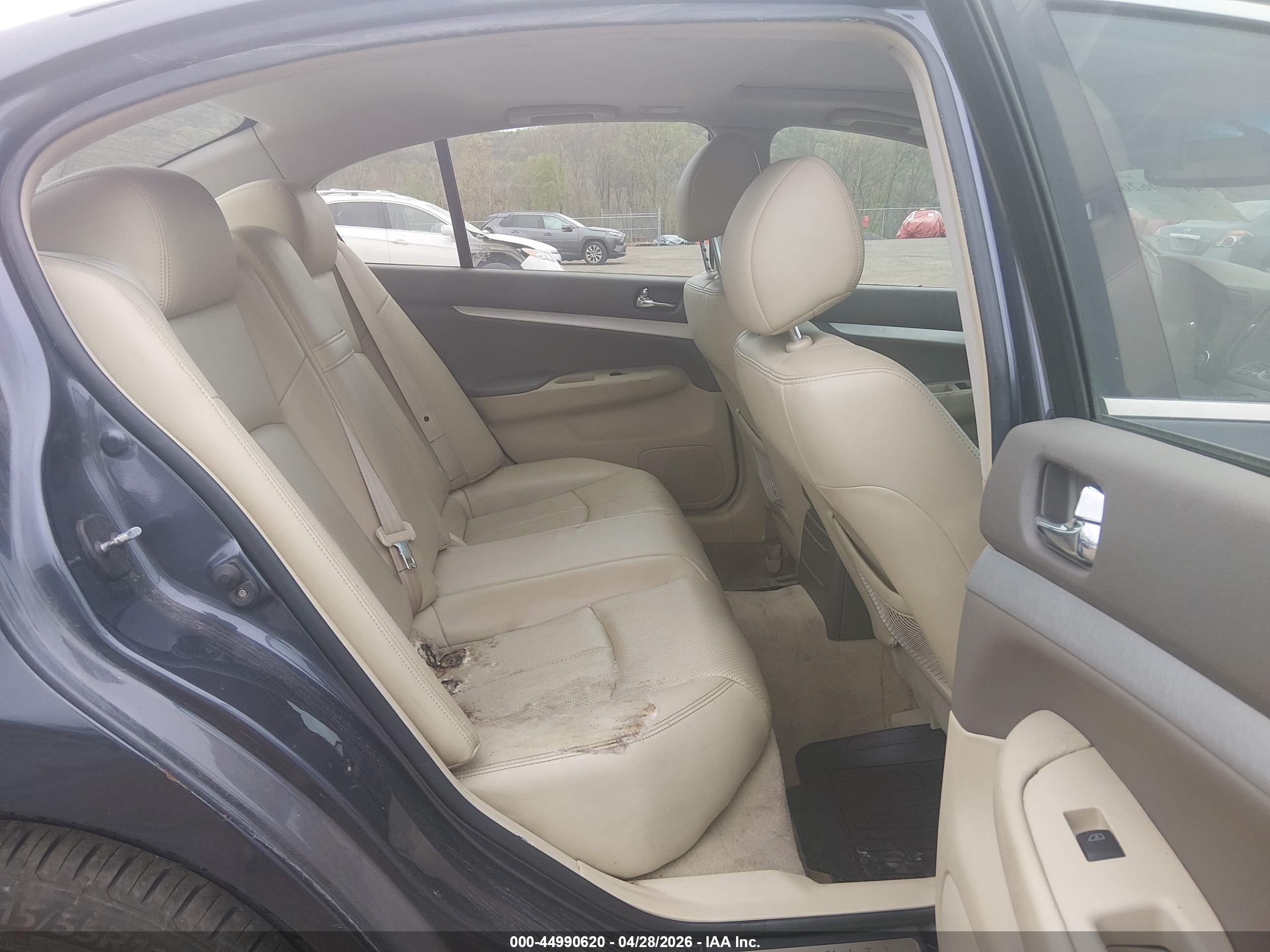 INFINITI G37X image 8
