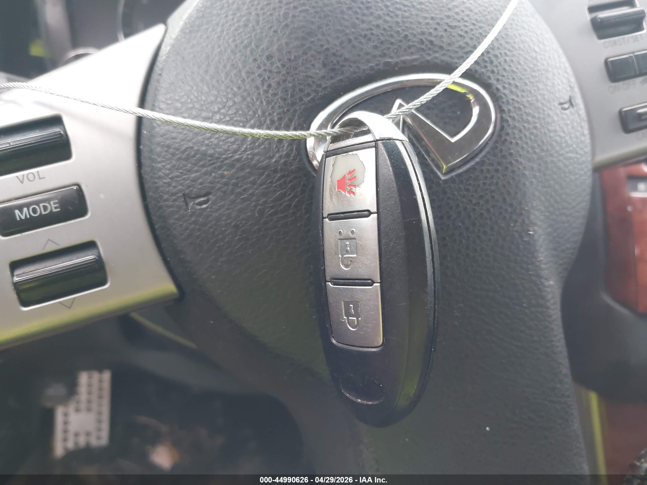 INFINITI FX35 image 11