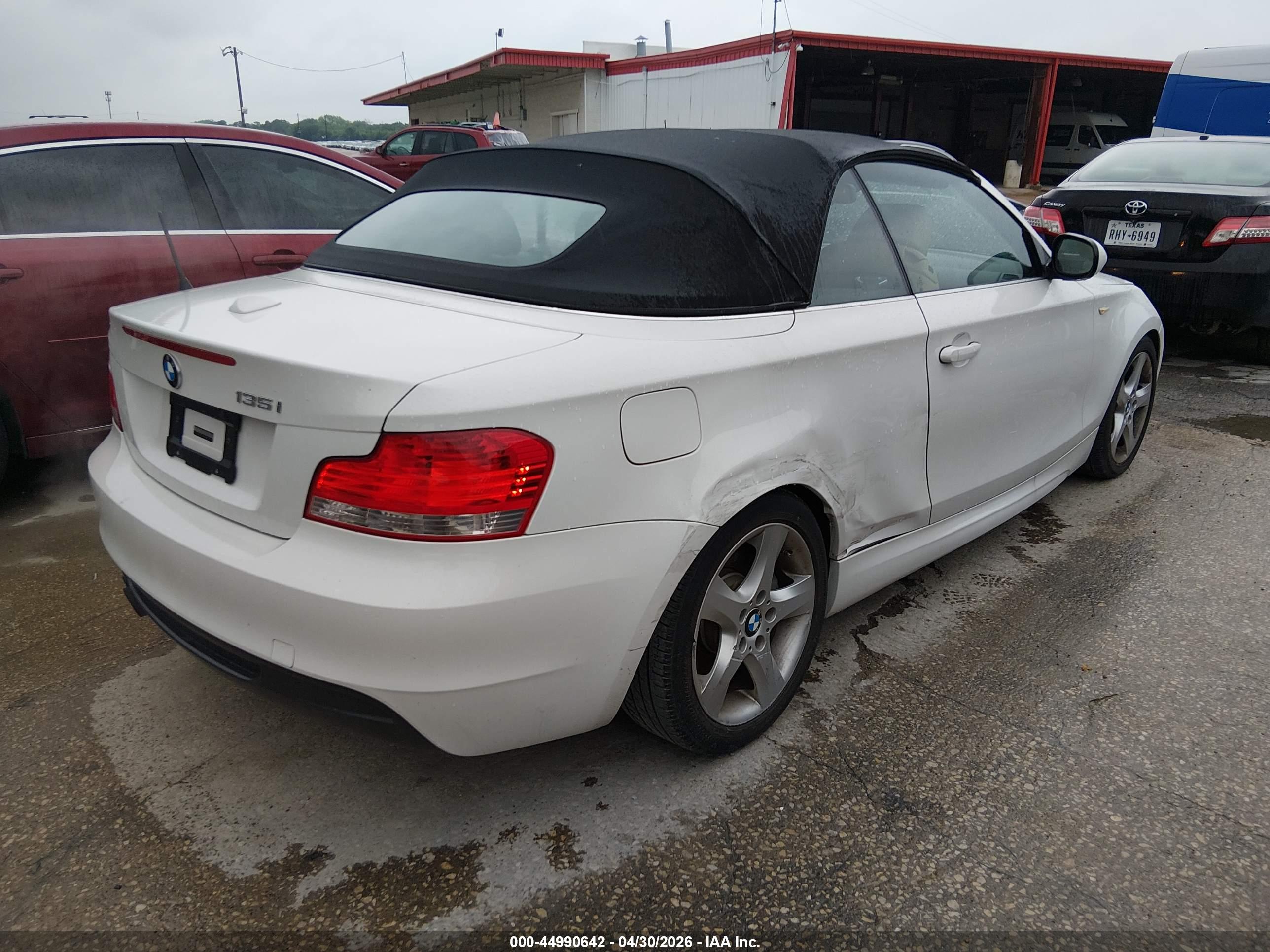 BMW 135I image 4