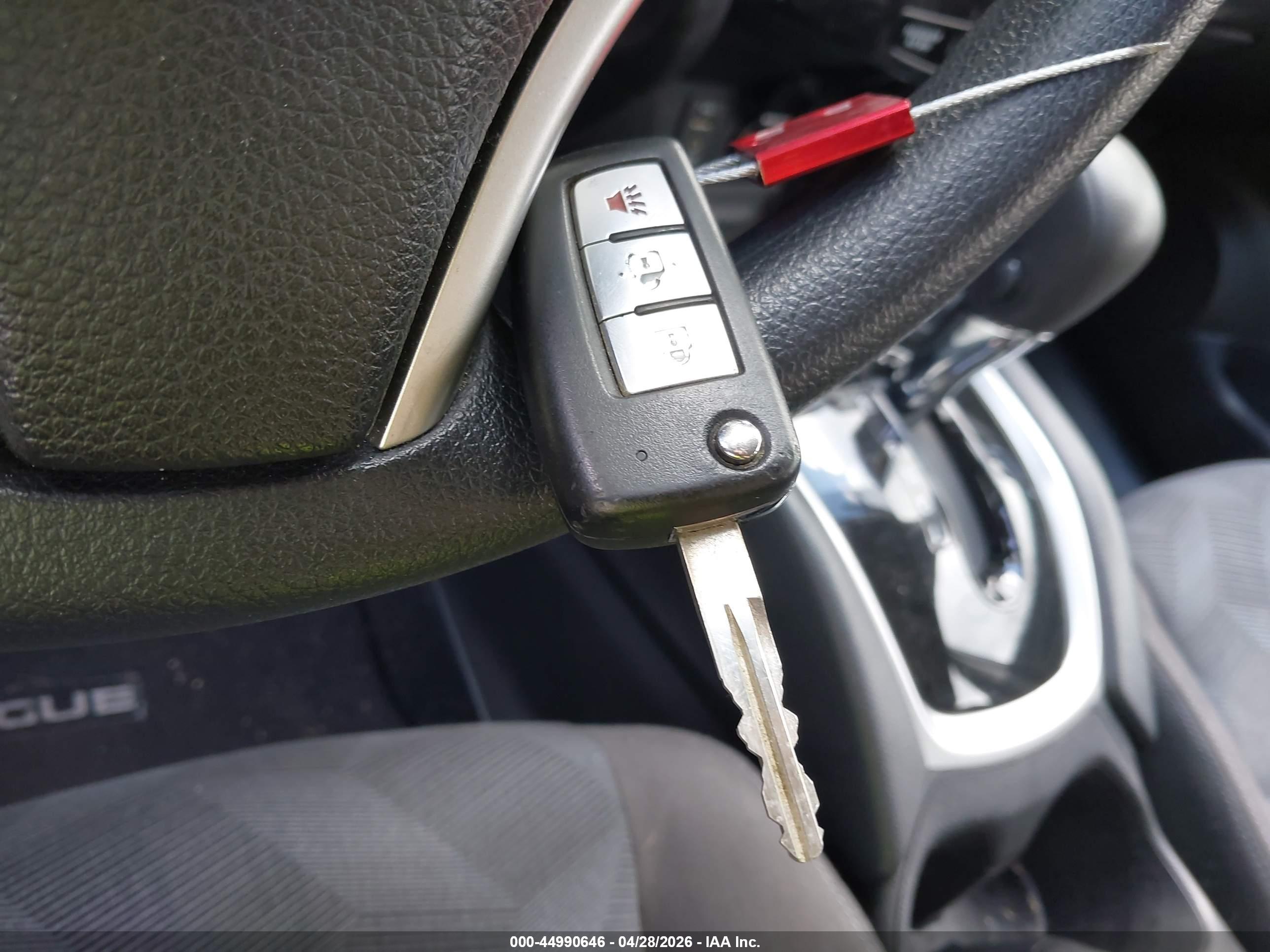 NISSAN ROGUE image 11