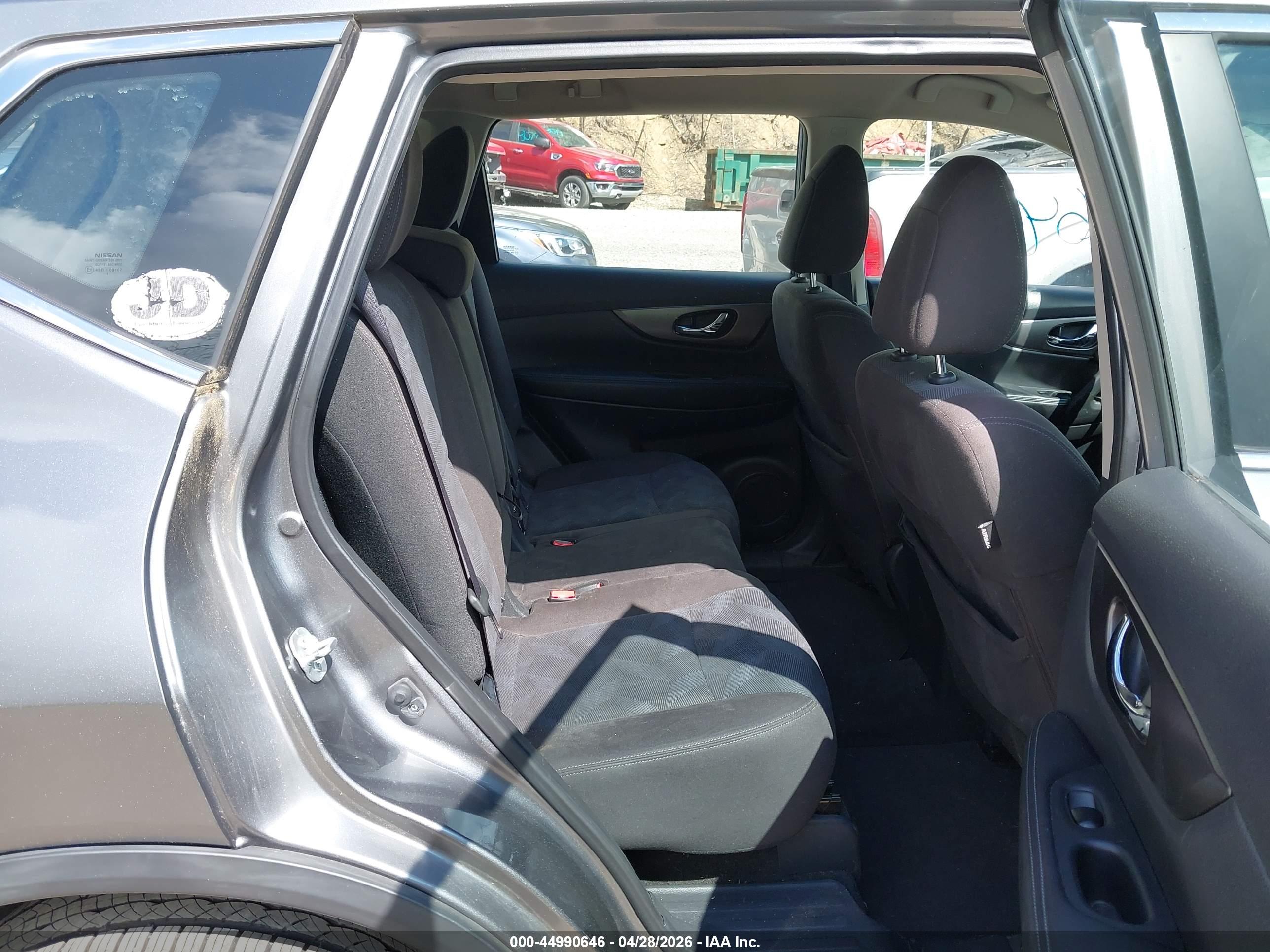 NISSAN ROGUE image 8