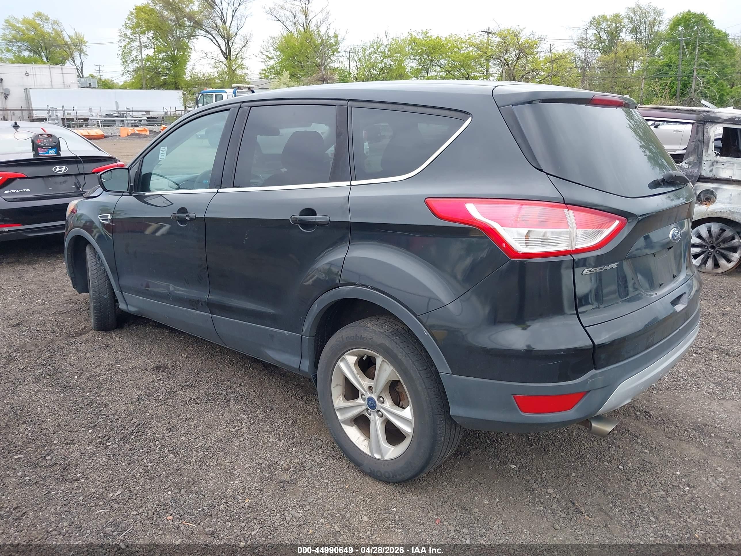 FORD ESCAPE image 3