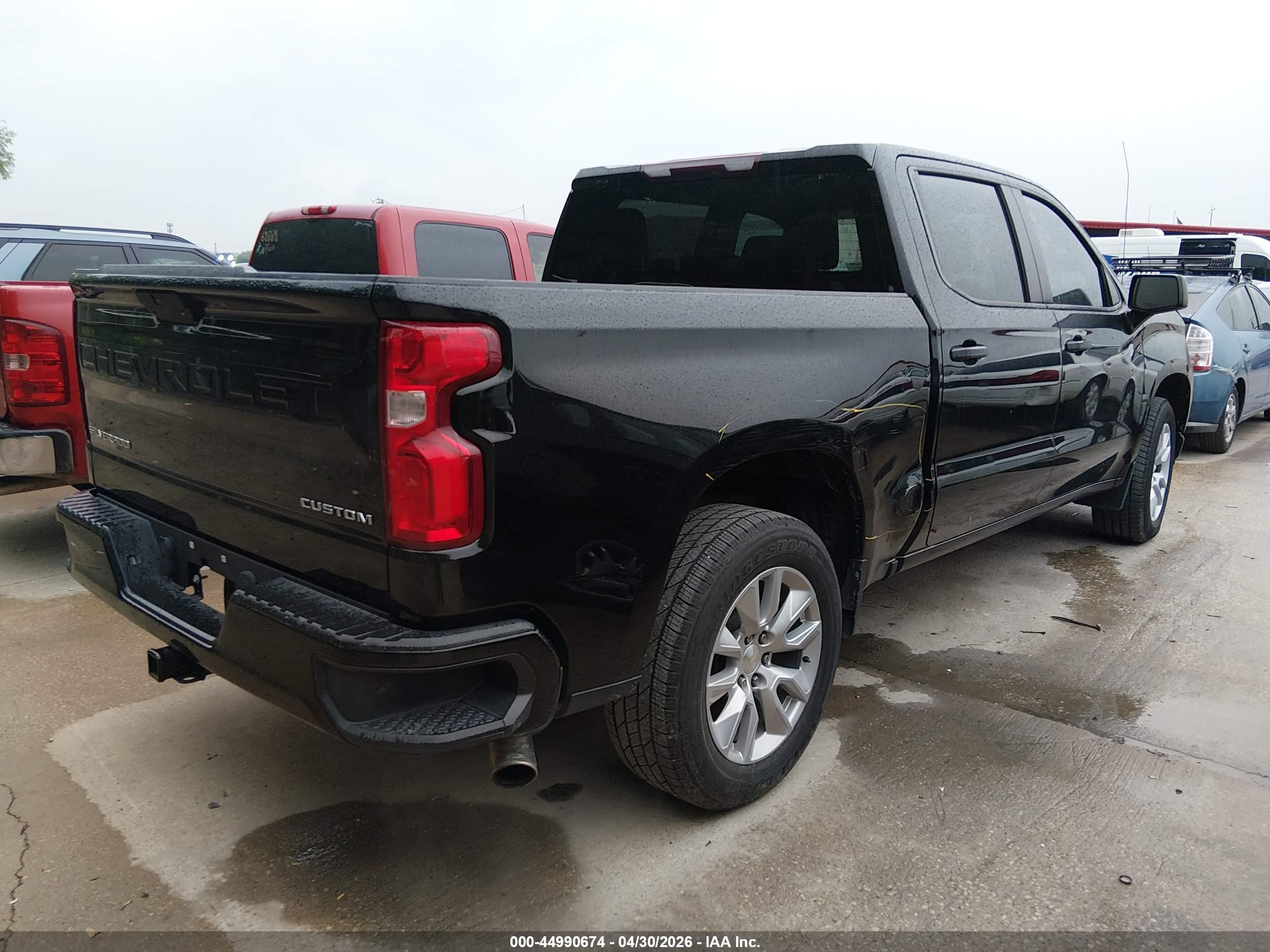 CHEVROLET SILVERADO image 4