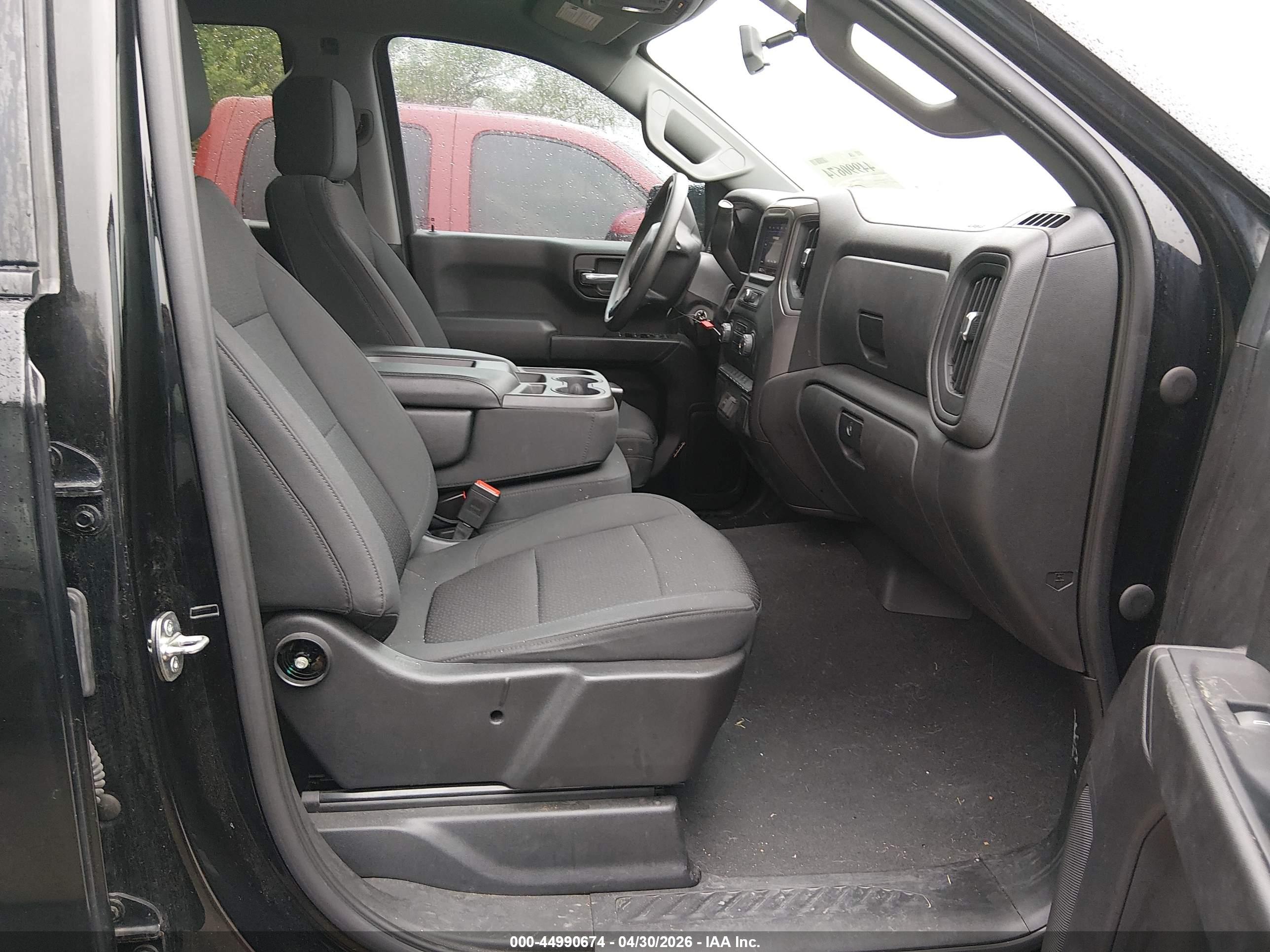 CHEVROLET SILVERADO image 5