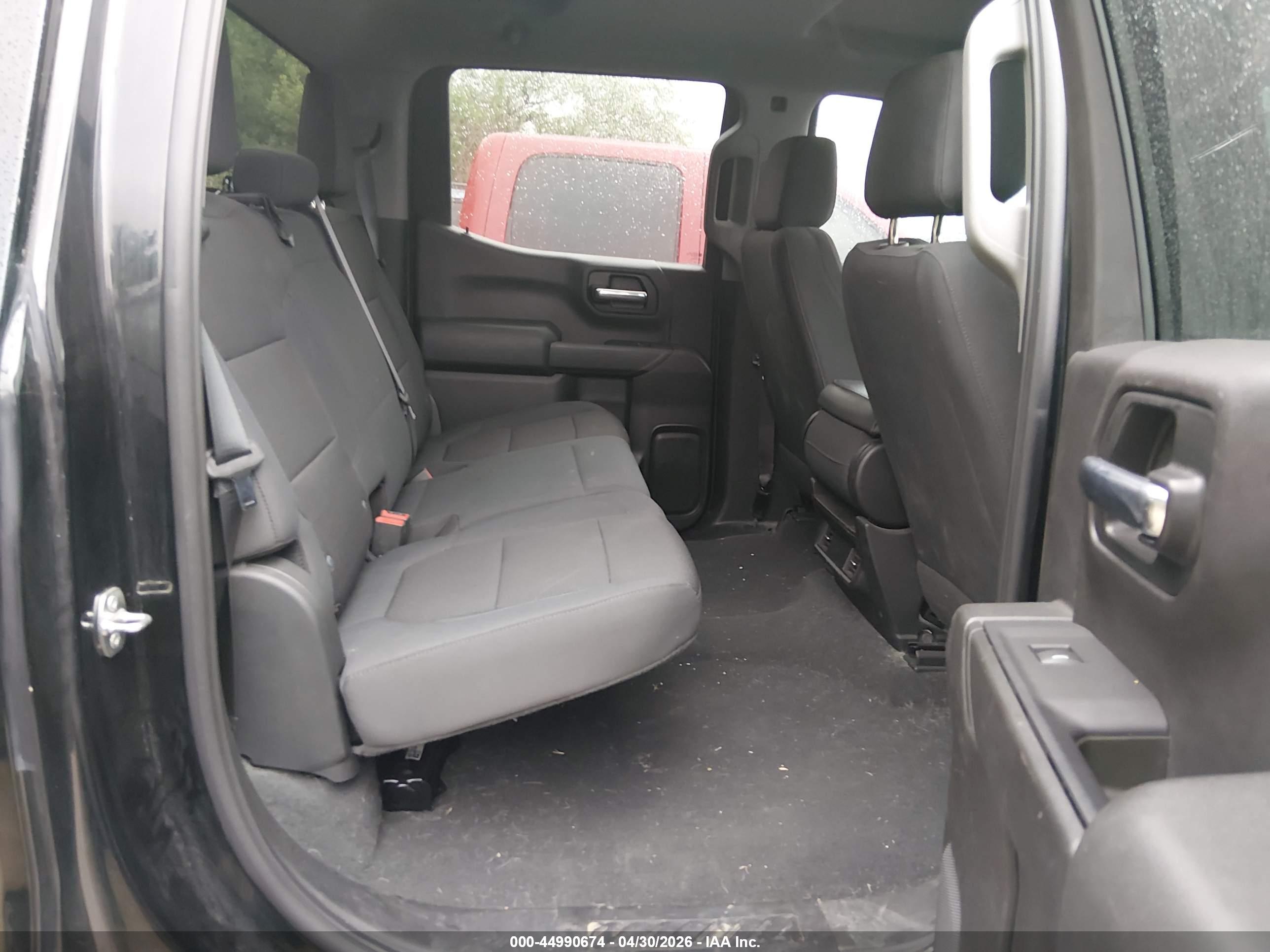 CHEVROLET SILVERADO image 8