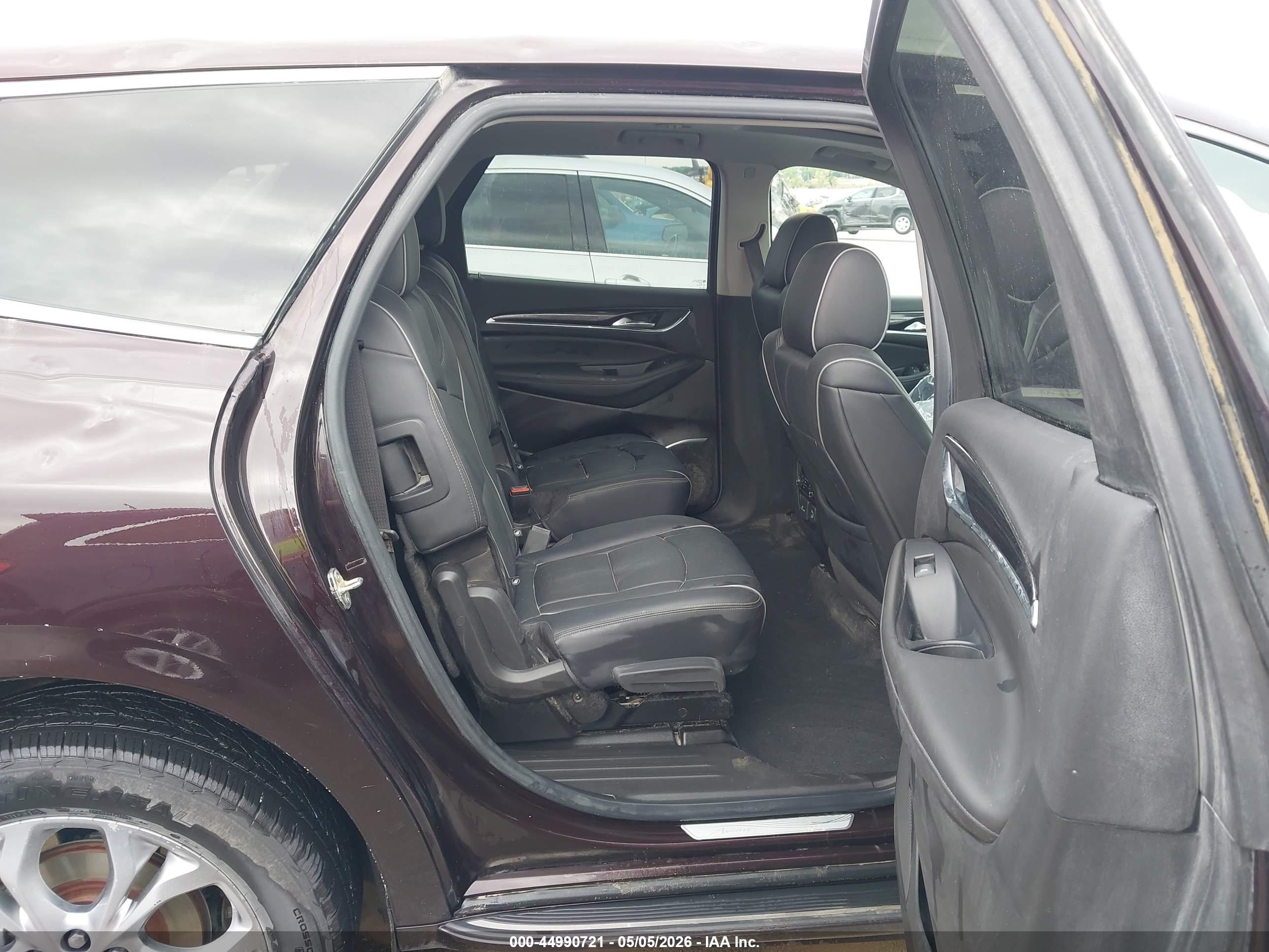 BUICK ENCLAVE image 8