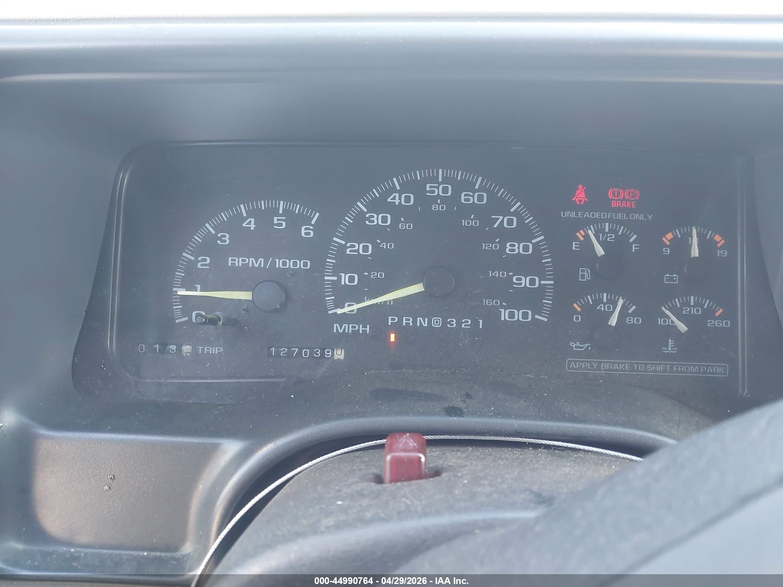 GMC SUBURBAN image 7