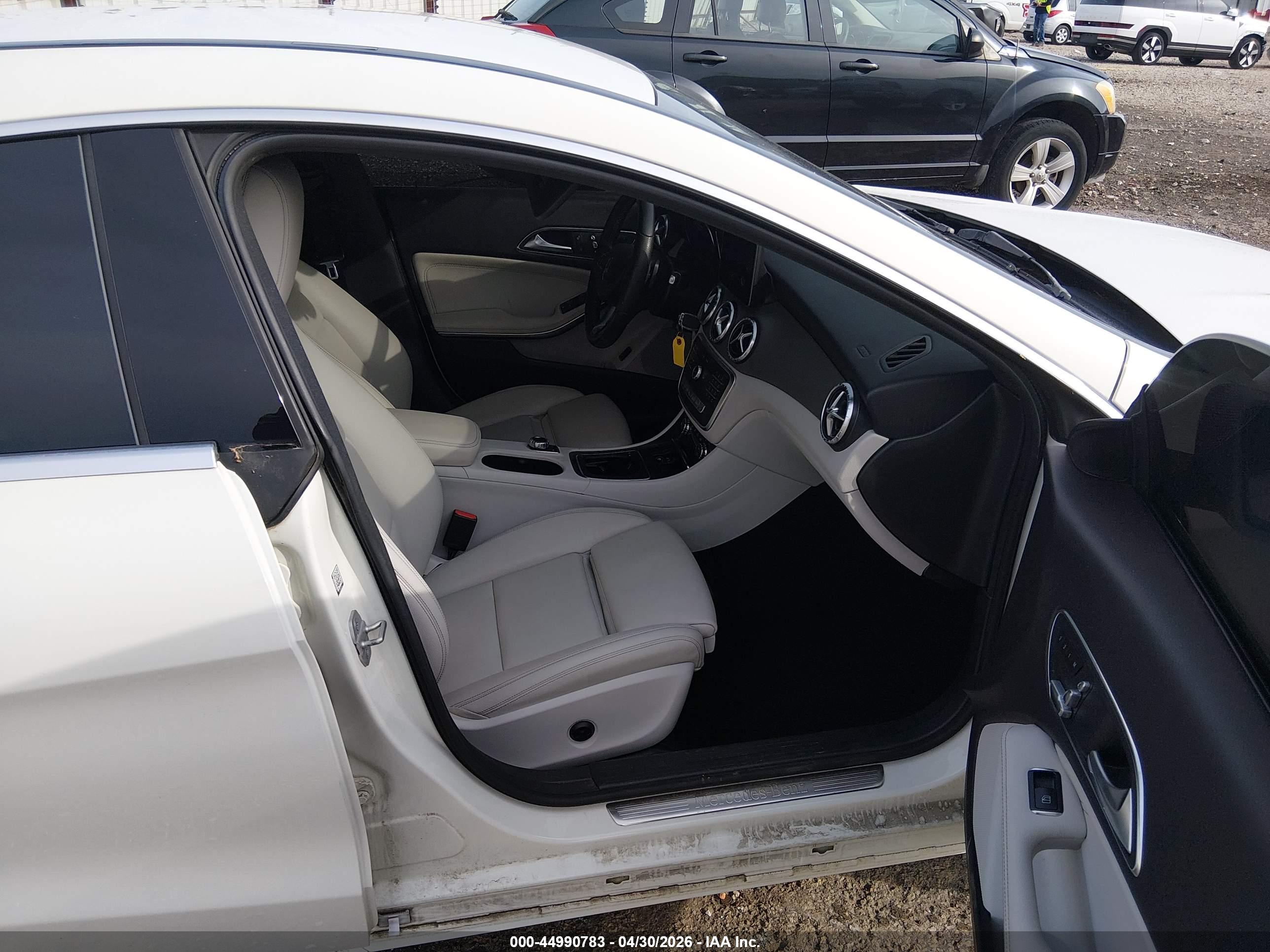 MERCEDES-BENZ CLA image 5