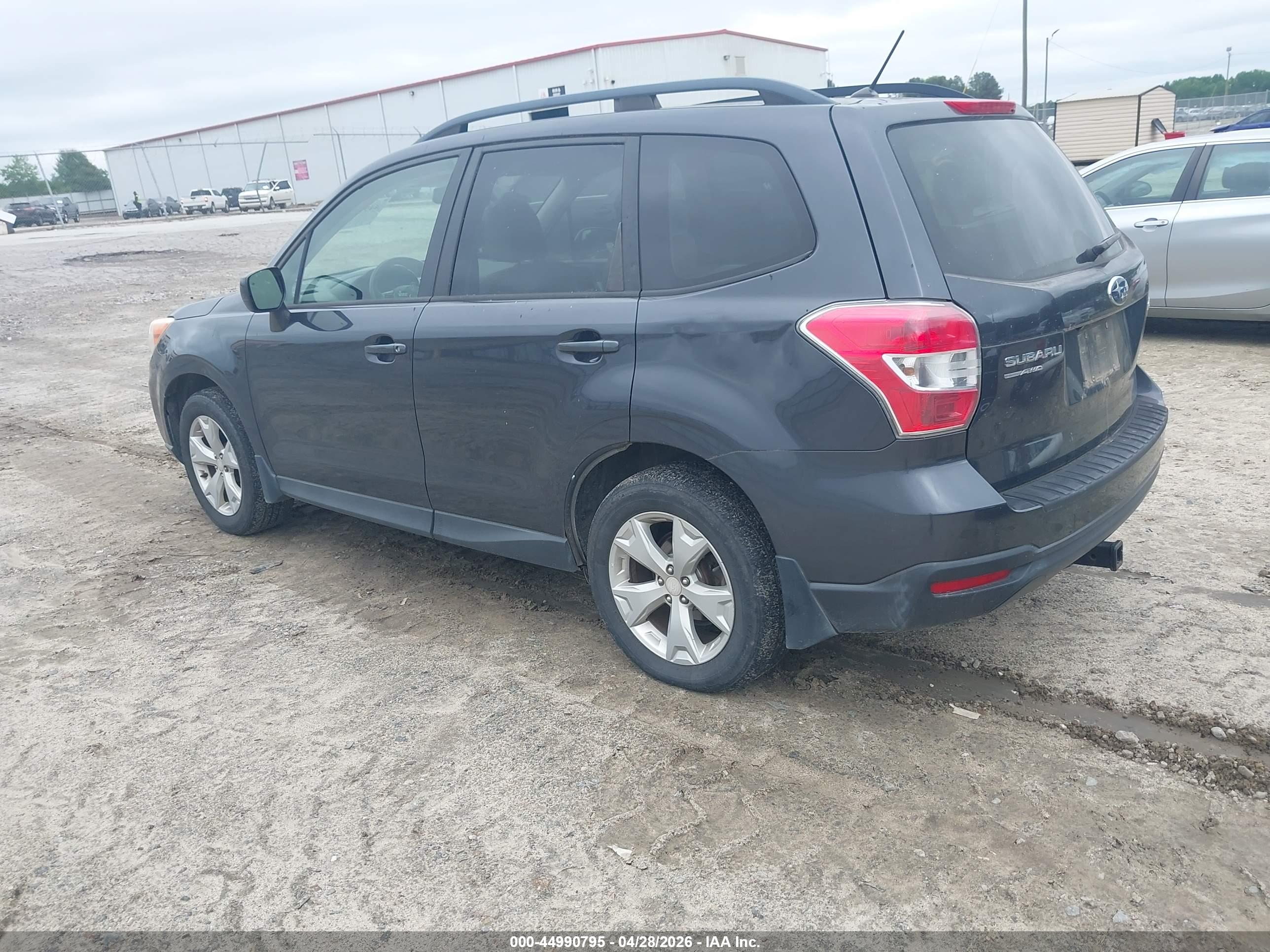 SUBARU FORESTER image 3