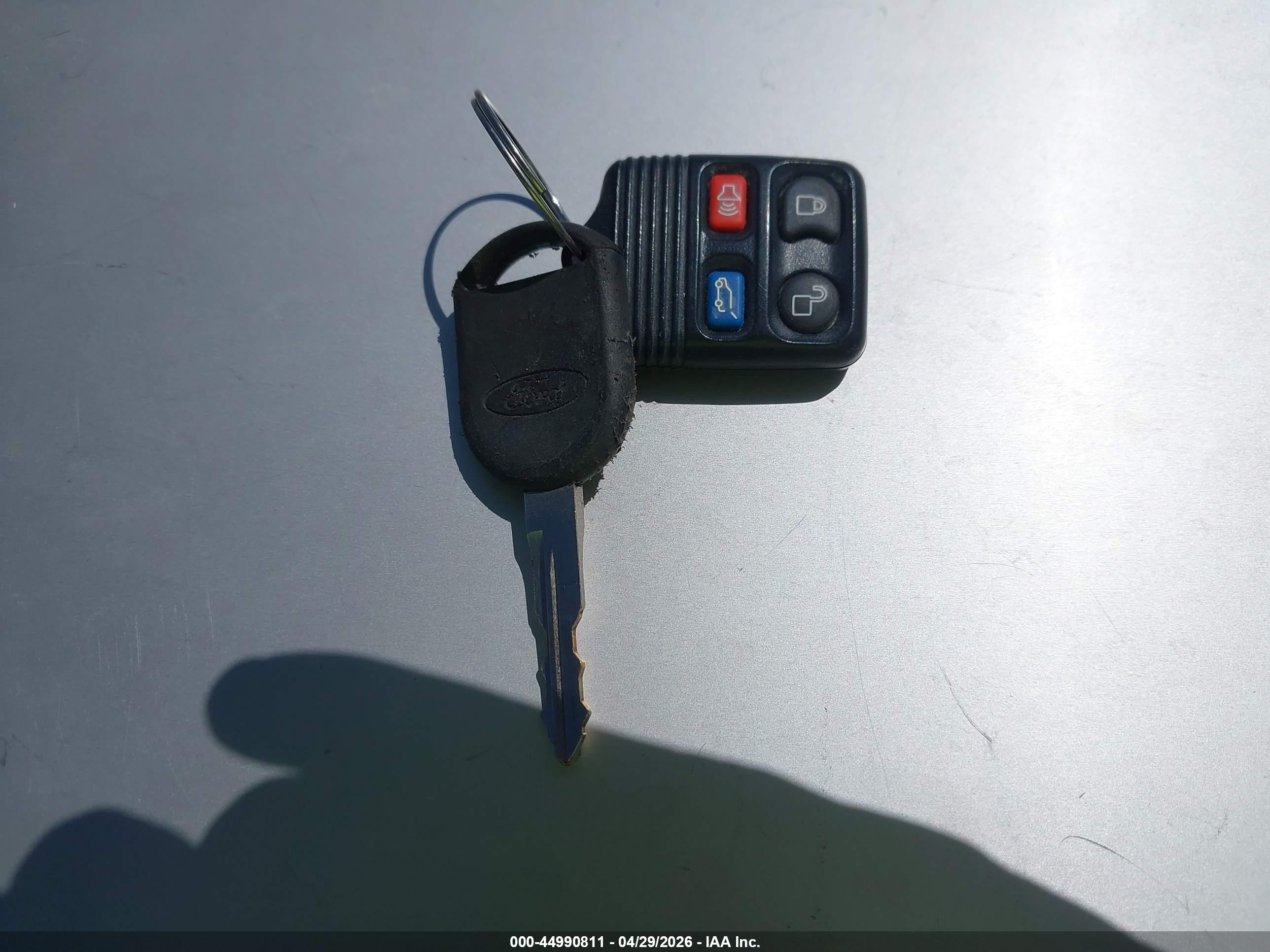 FORD EXPLORER image 11