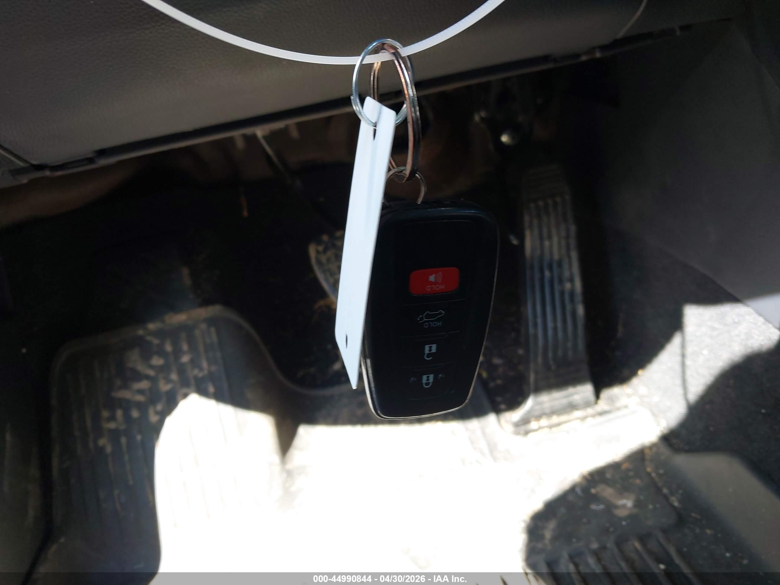 TOYOTA RAV4 image 11