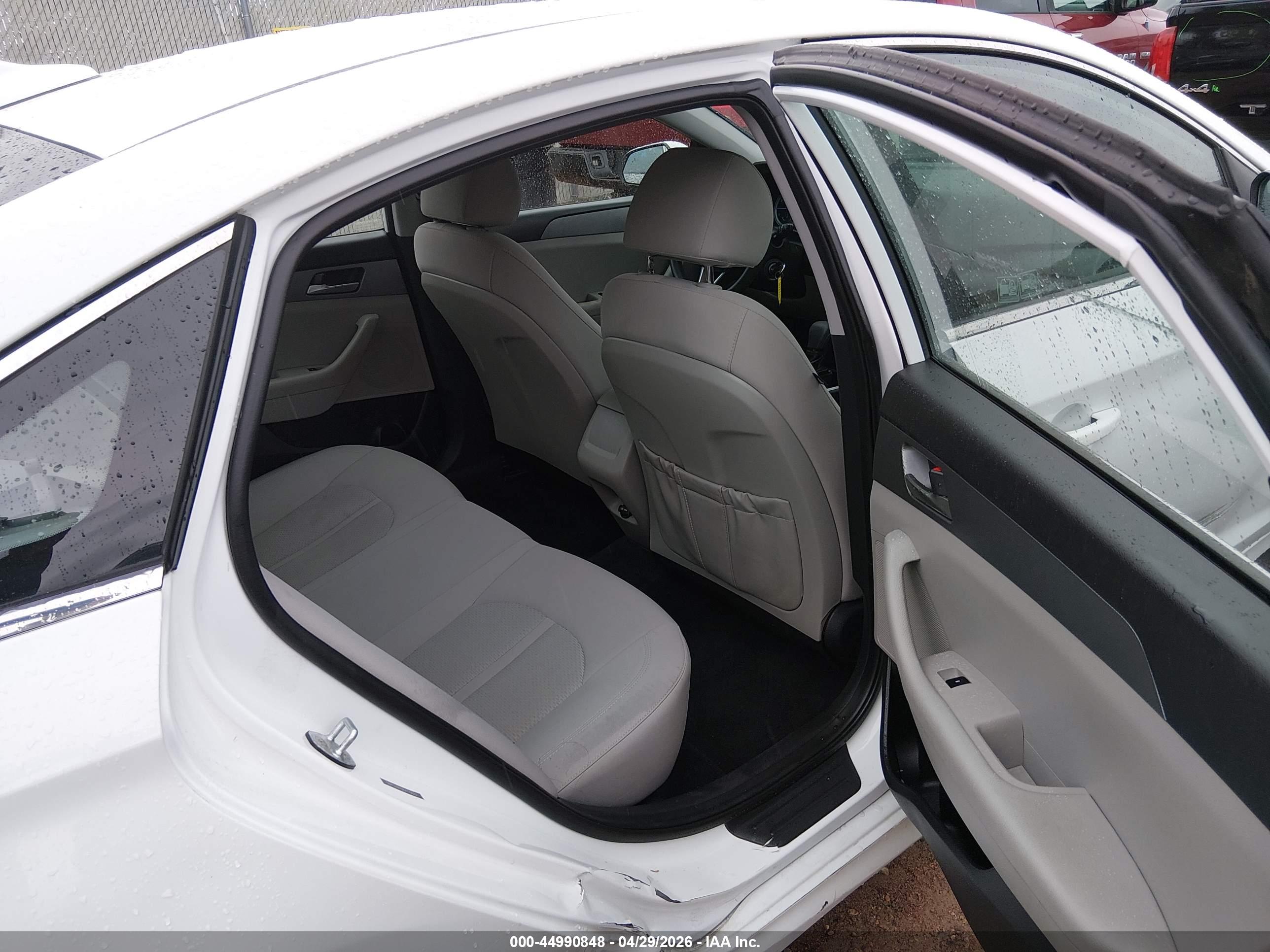 HYUNDAI SONATA image 8