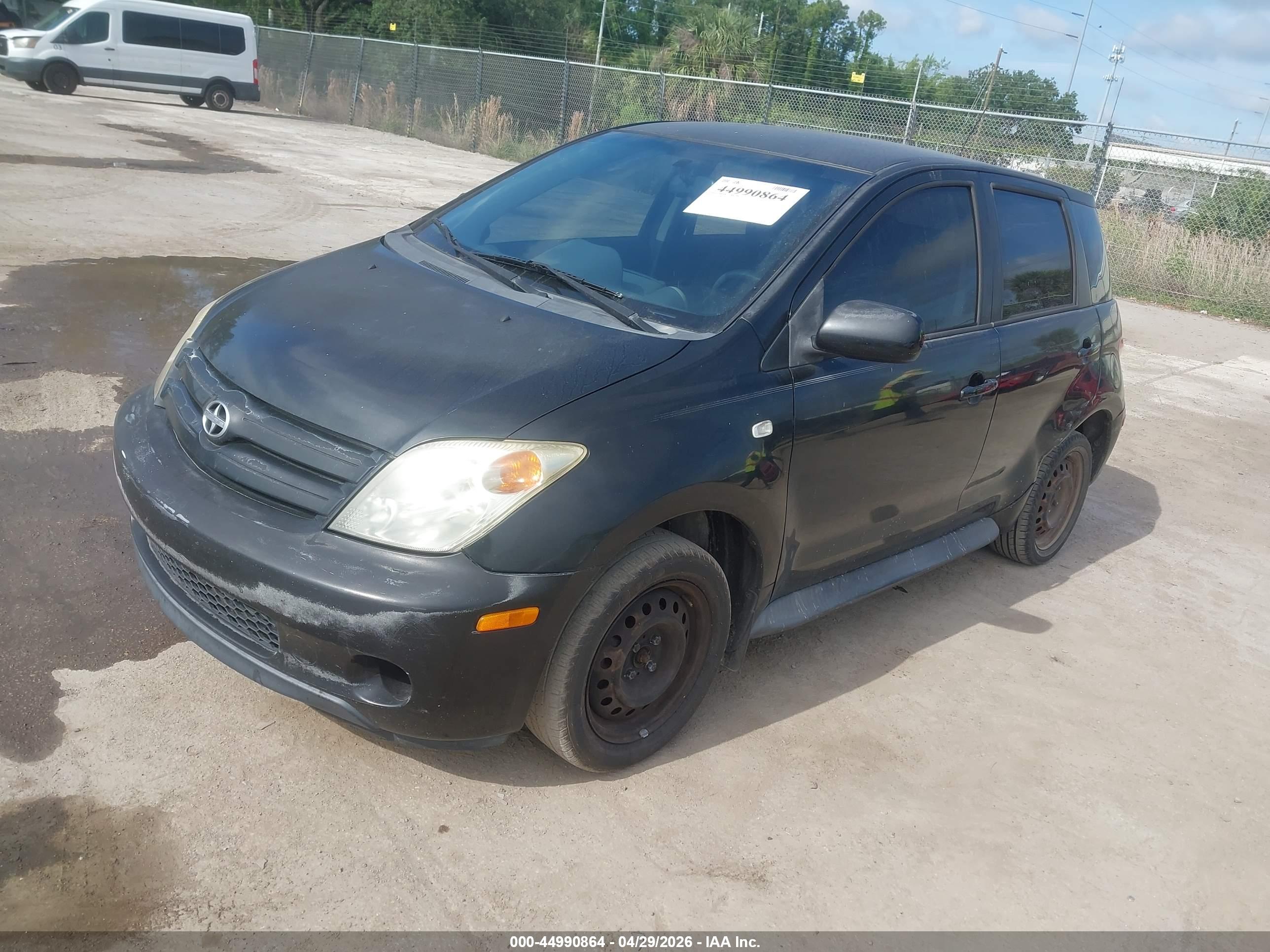 SCION XA image 2