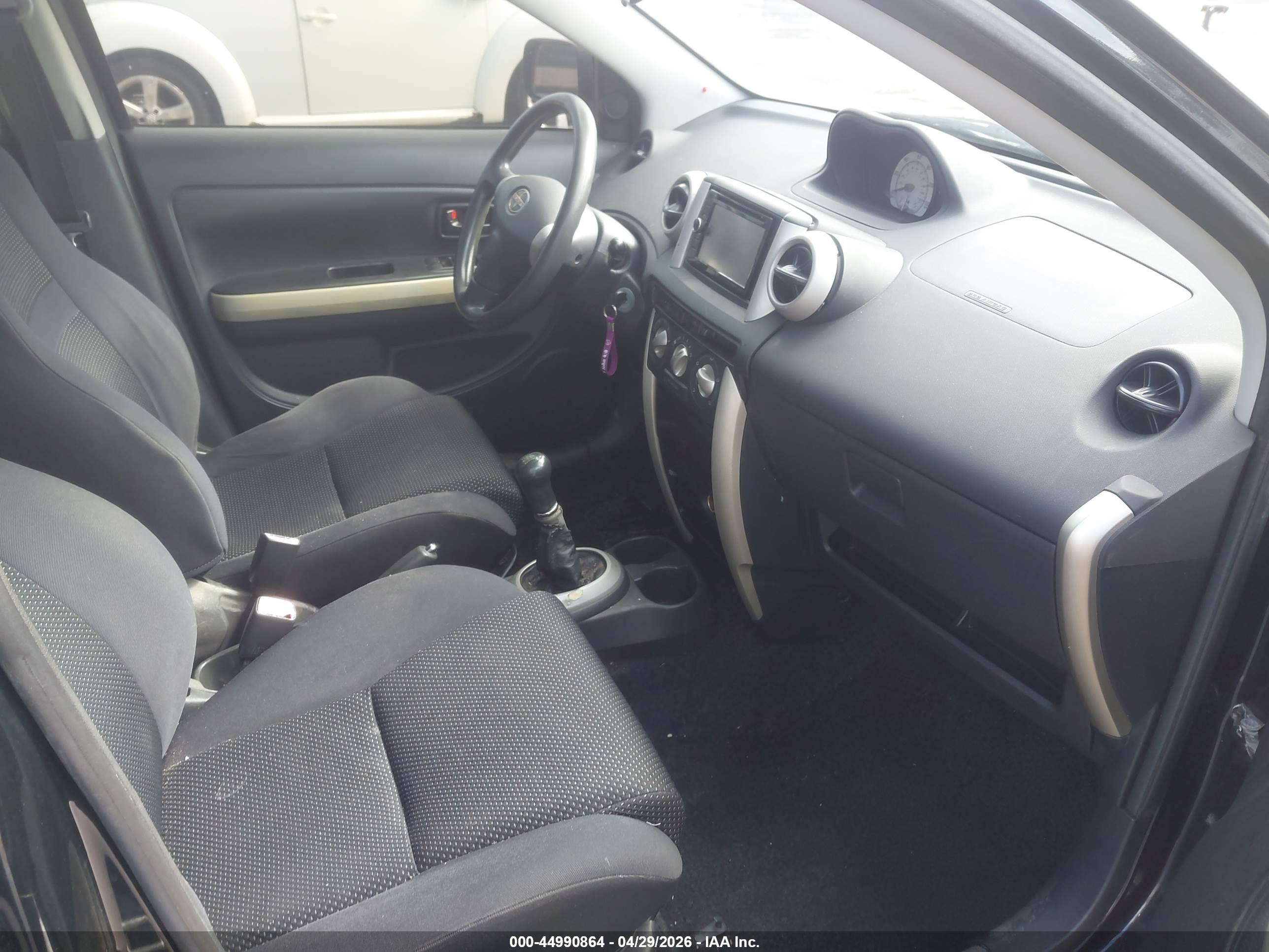 SCION XA image 5