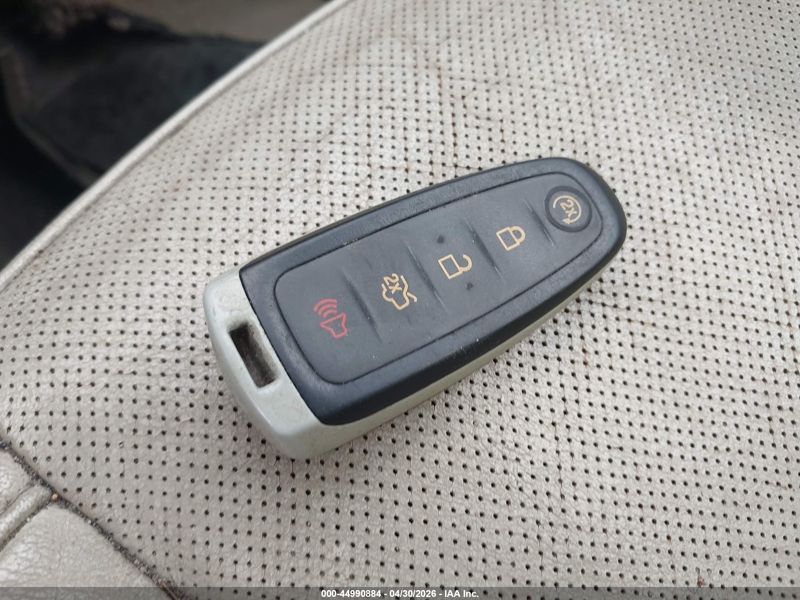 LINCOLN MKS image 11