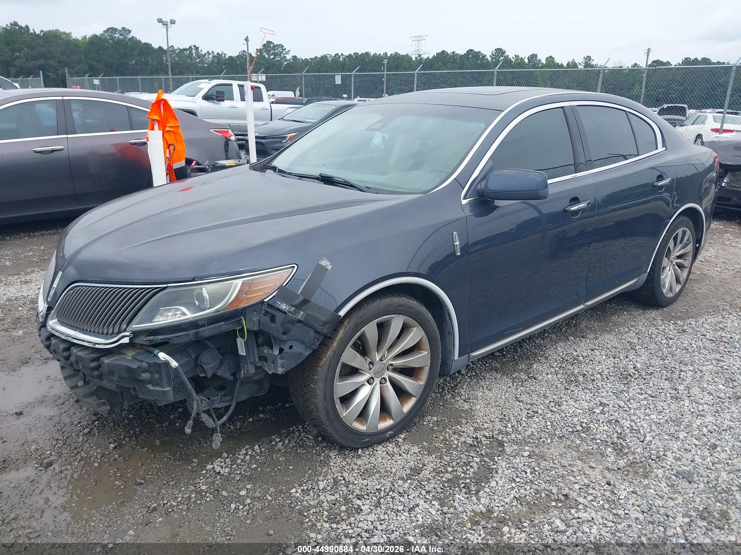LINCOLN MKS image 2