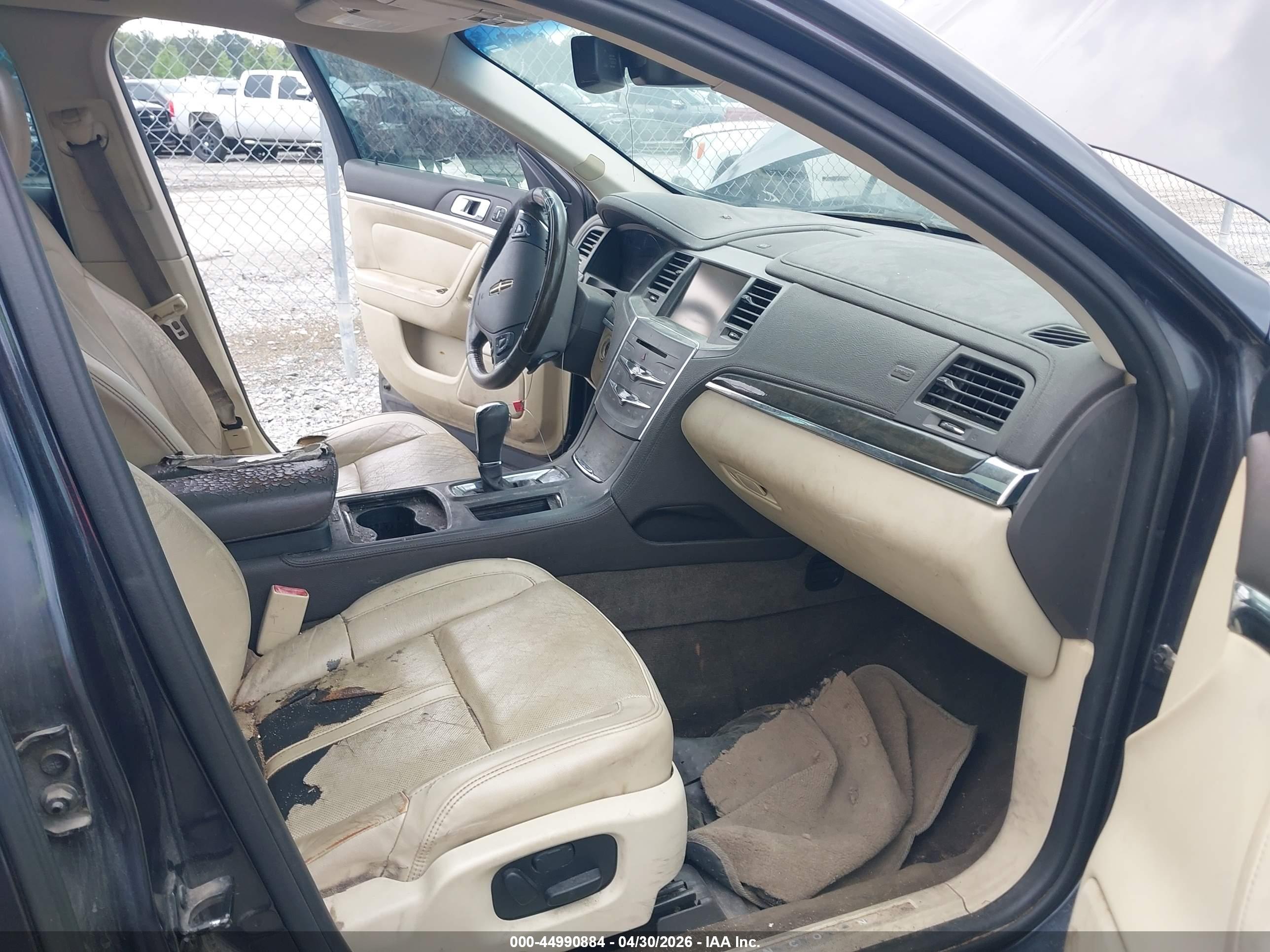 LINCOLN MKS image 5