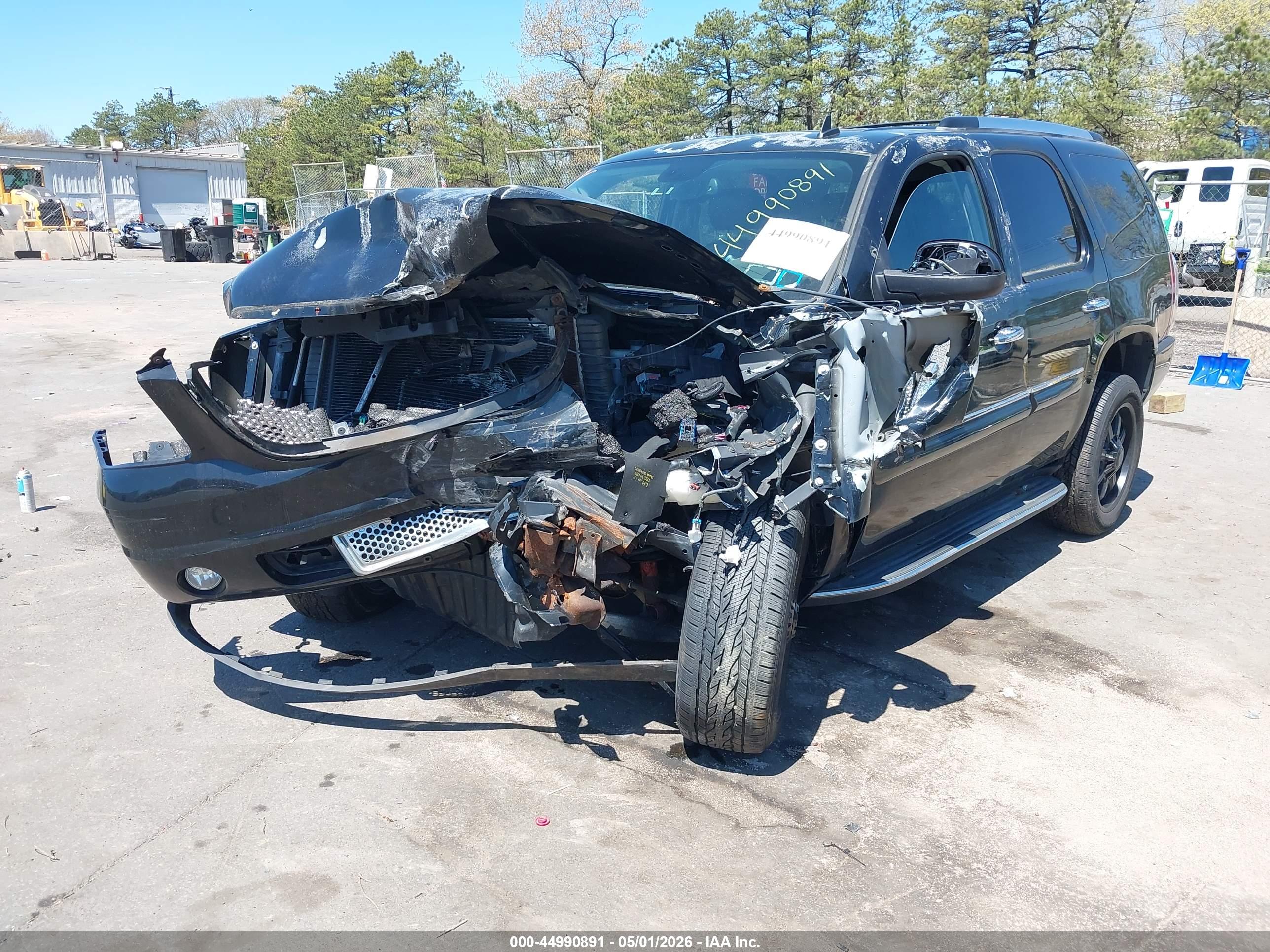 GMC YUKON image 6